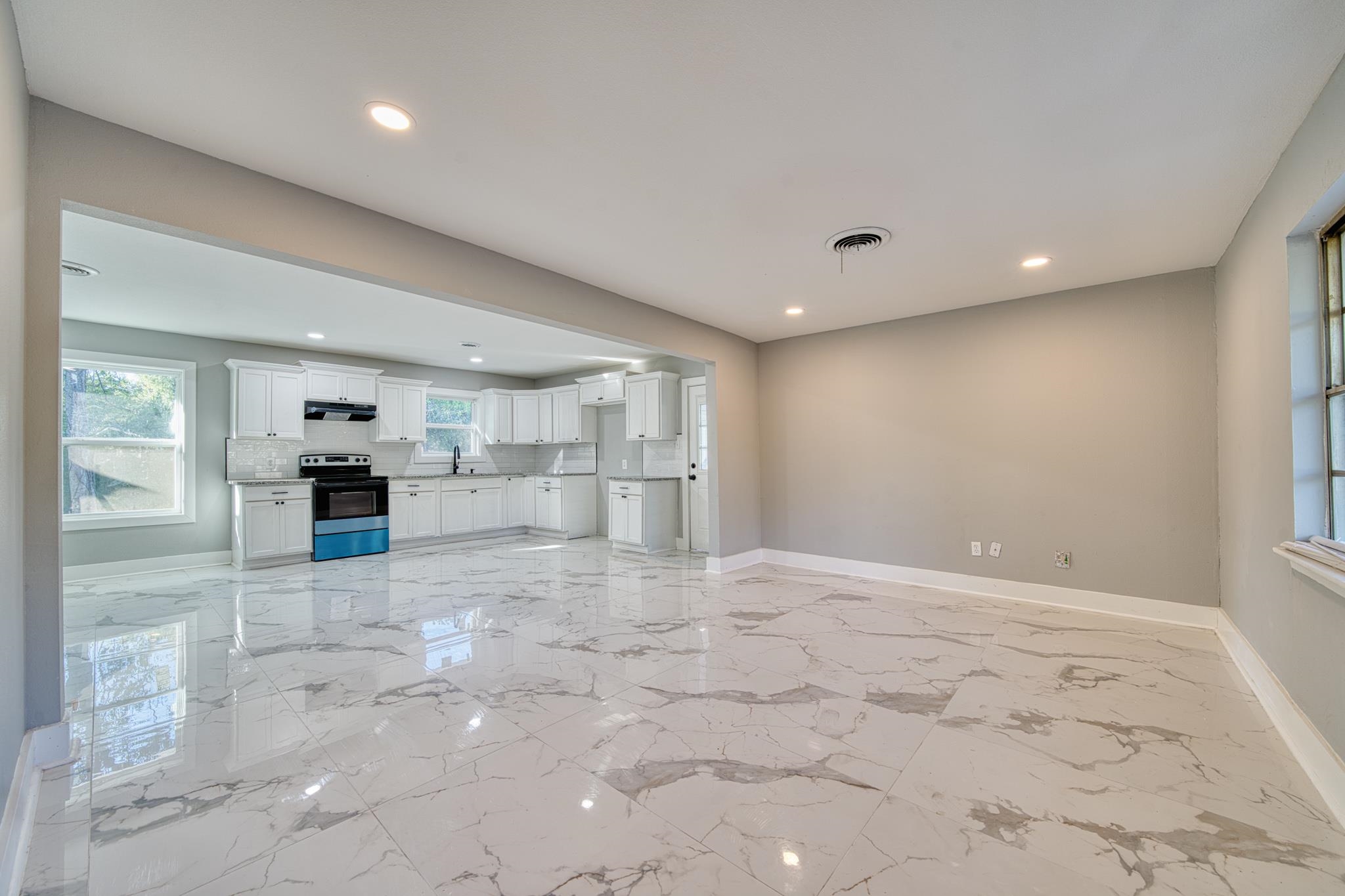600 Diane Drive