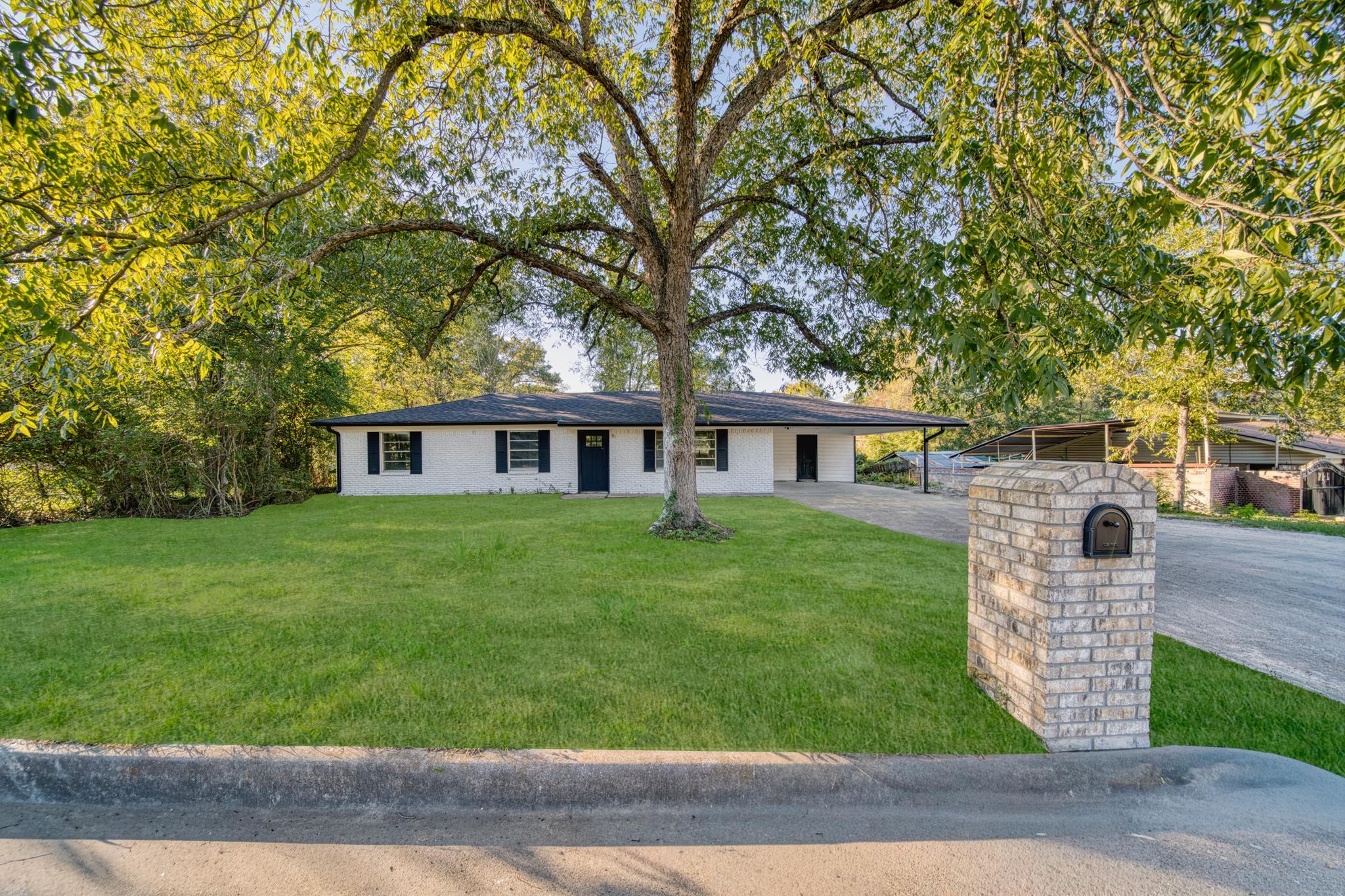 600 Diane Drive