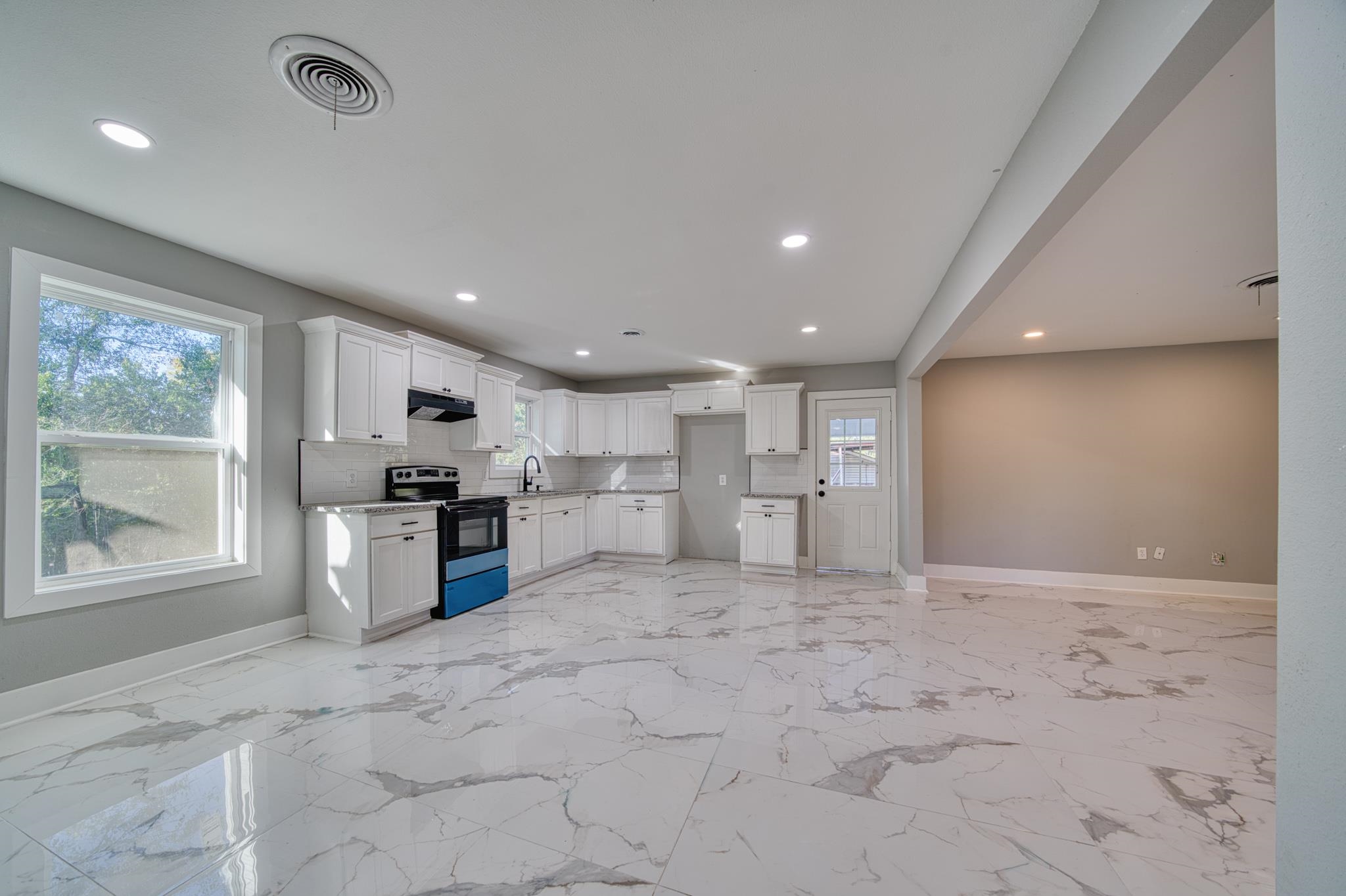 600 Diane Drive