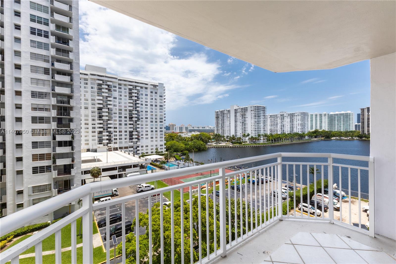 18061 Biscayne Blvd Unit: 702