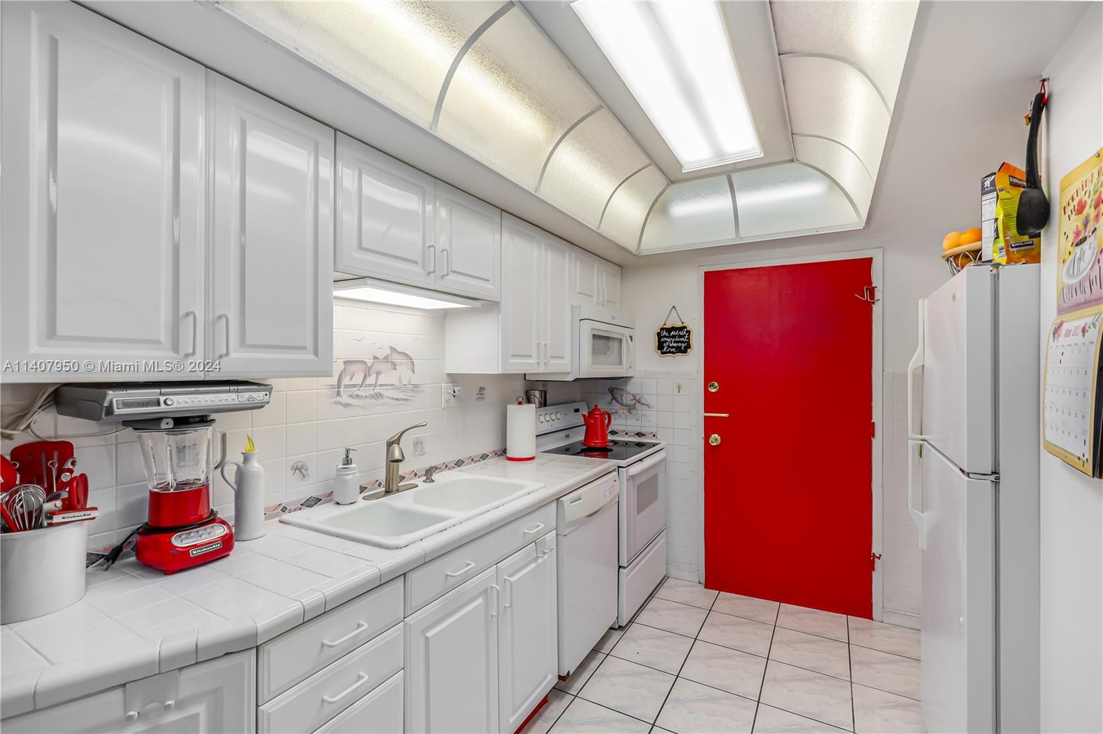 18061 Biscayne Blvd Unit: 702