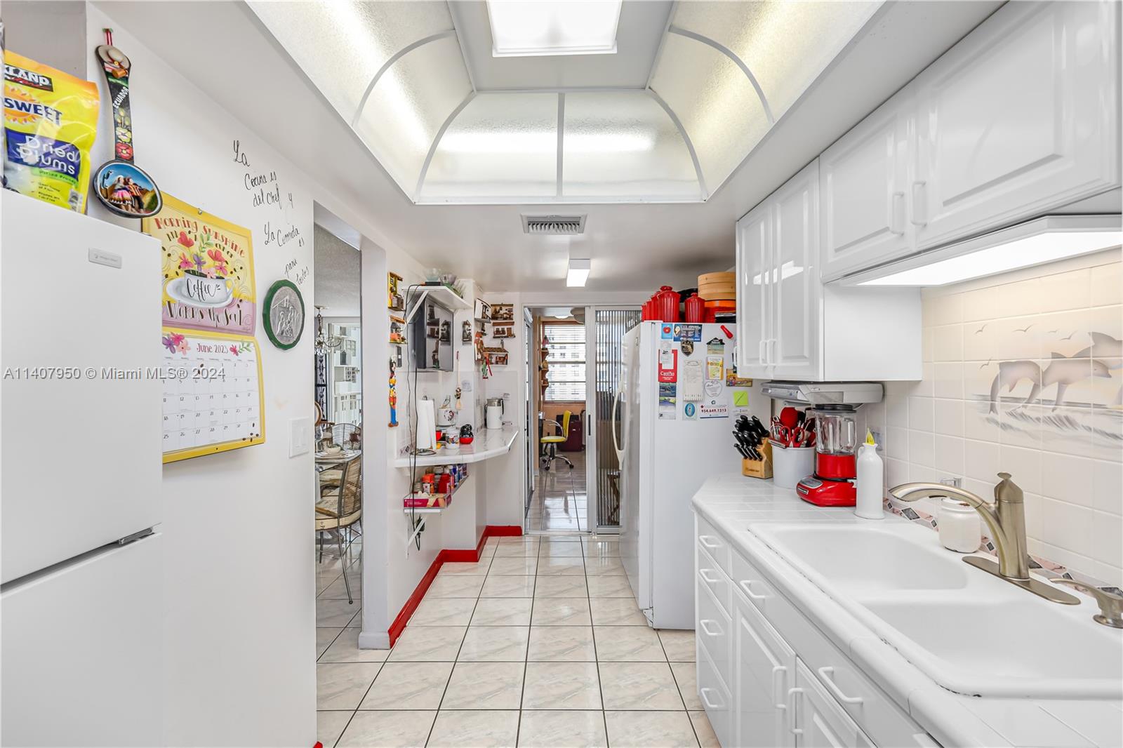 18061 Biscayne Blvd Unit: 702