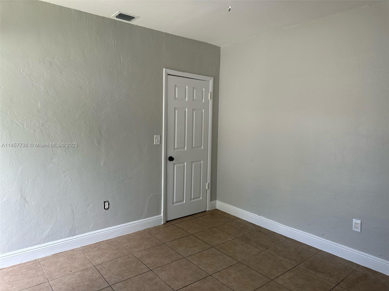 1901 NW 30th St