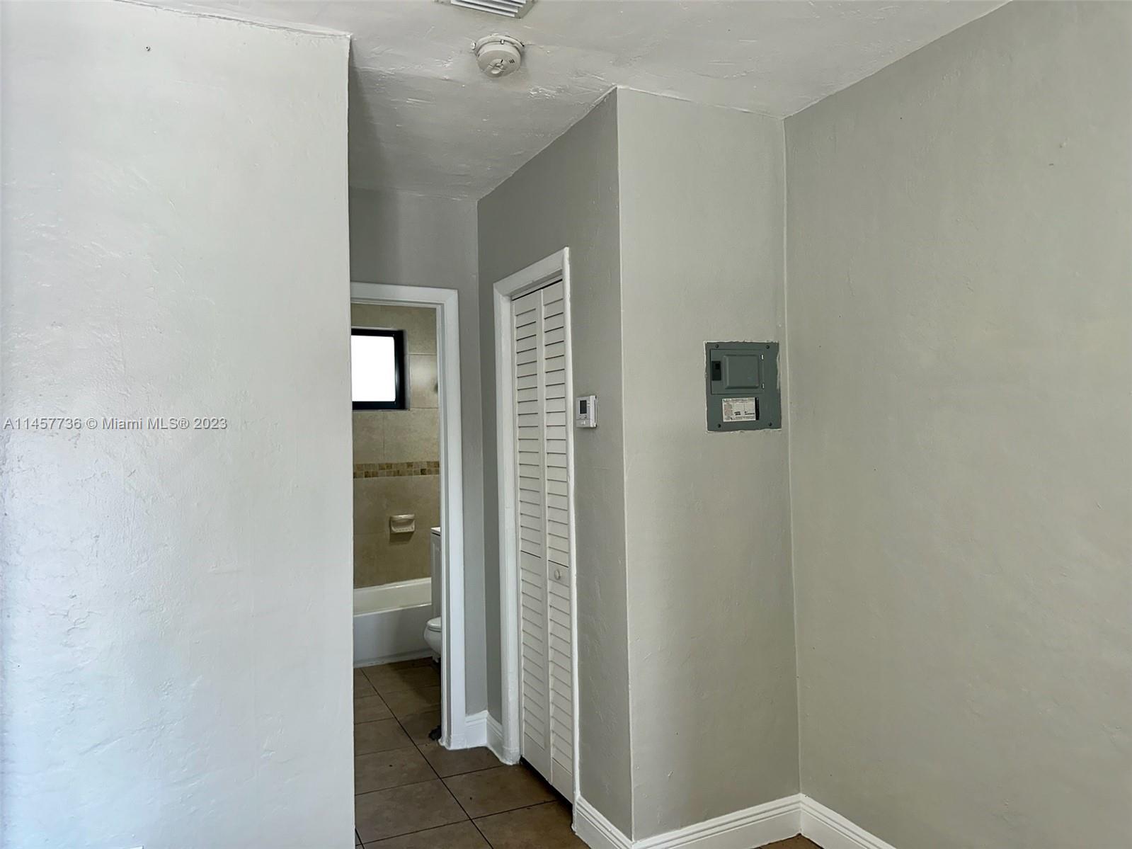 1901 NW 30th St