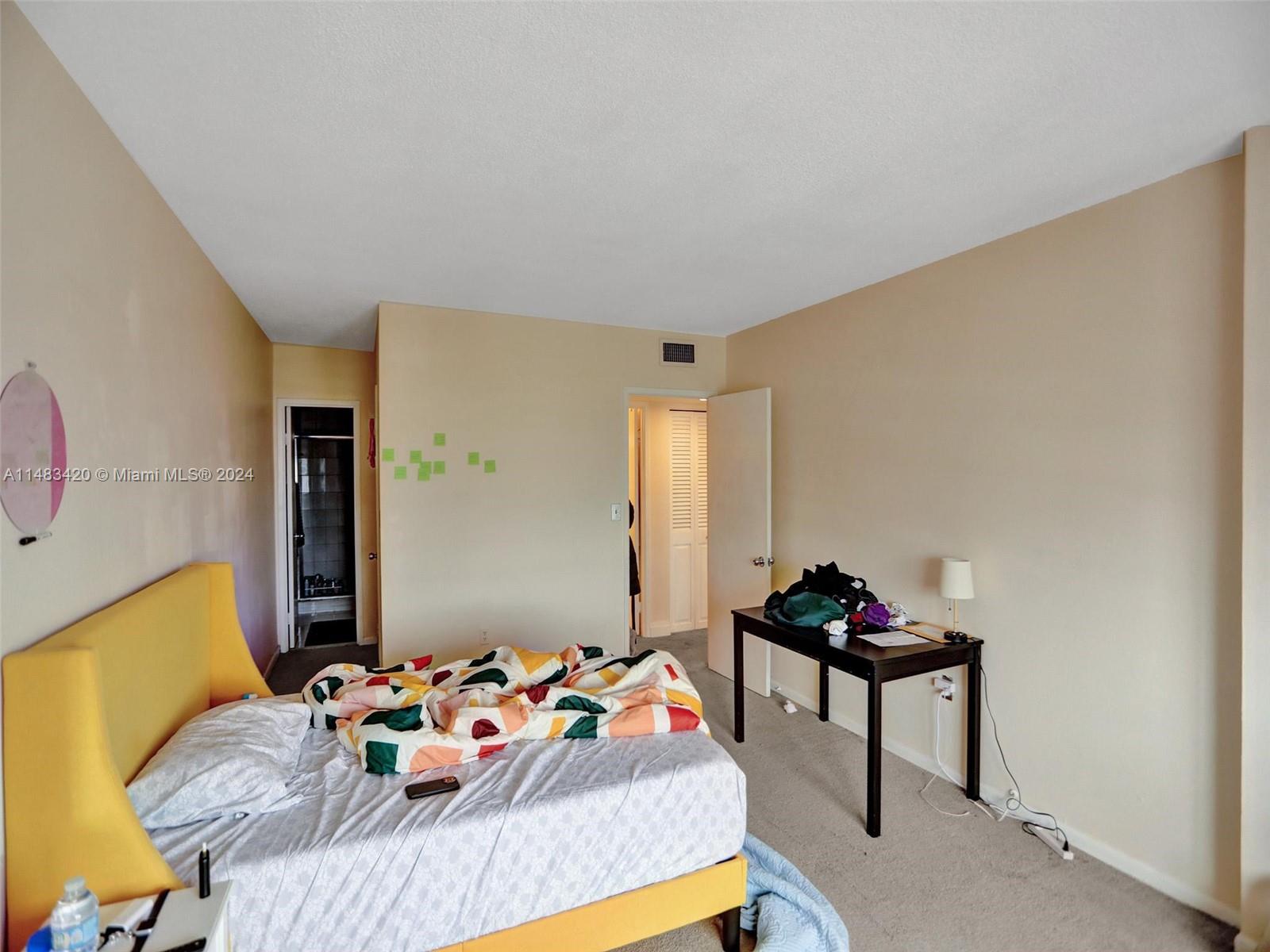400 Kings Point Dr Unit: 724