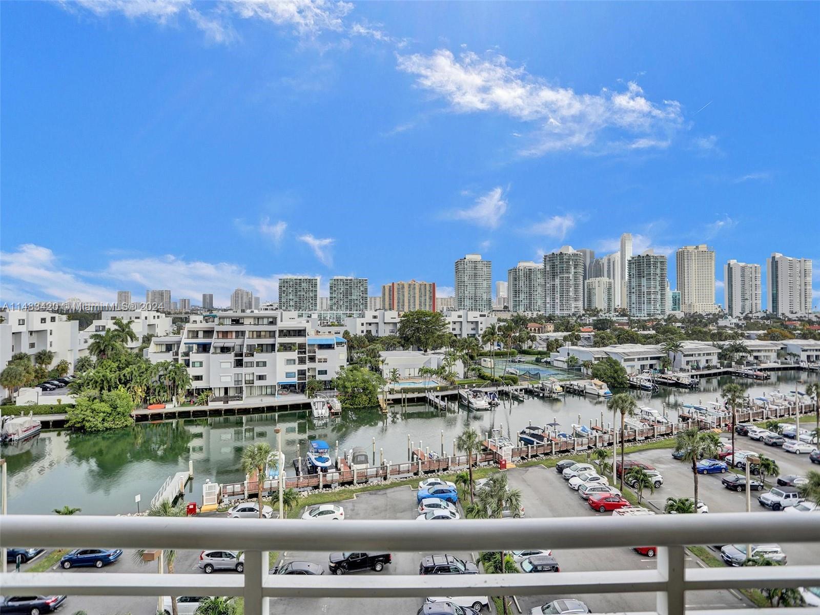 400 Kings Point Dr Unit: 724