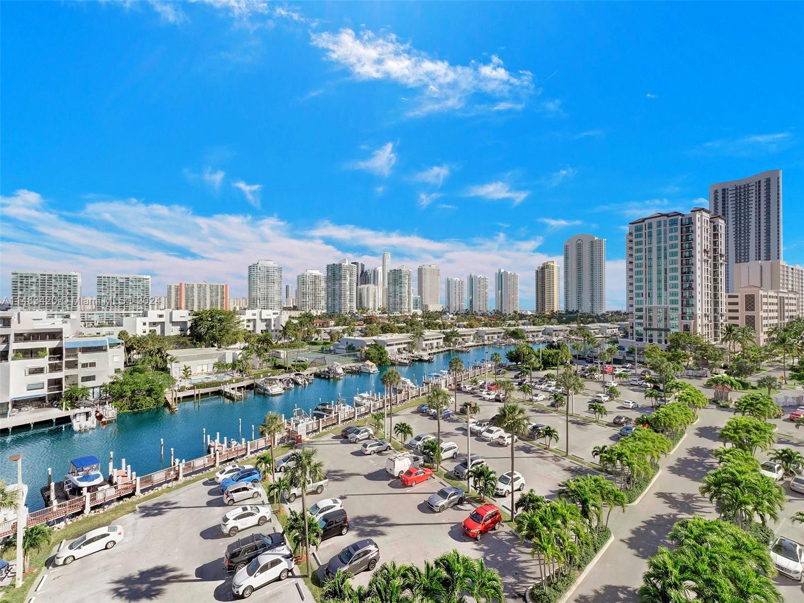 400 Kings Point Dr Unit: 724