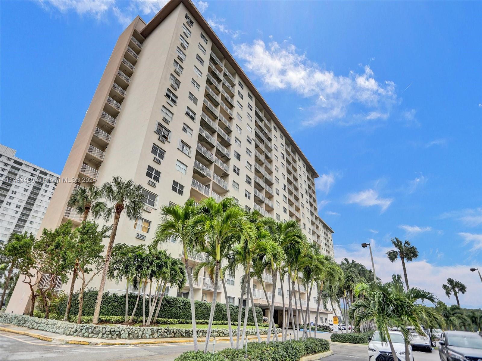 400 Kings Point Dr Unit: 724