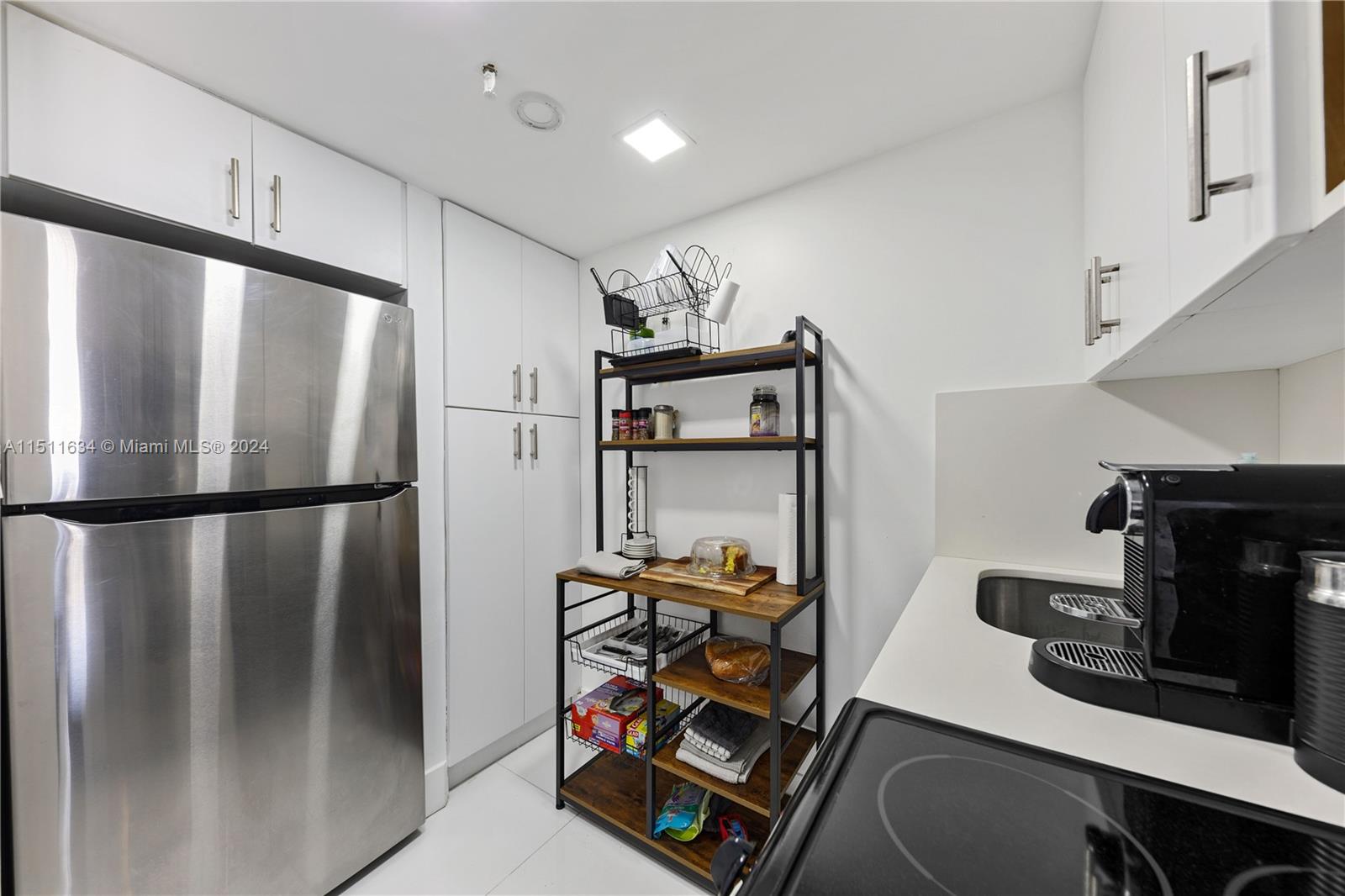 555 NE 15th St Unit: 417