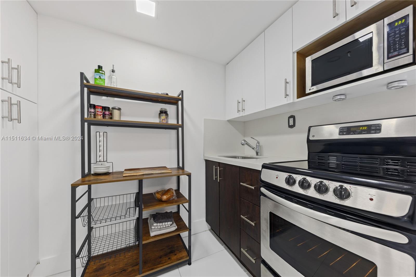 555 NE 15th St Unit: 417