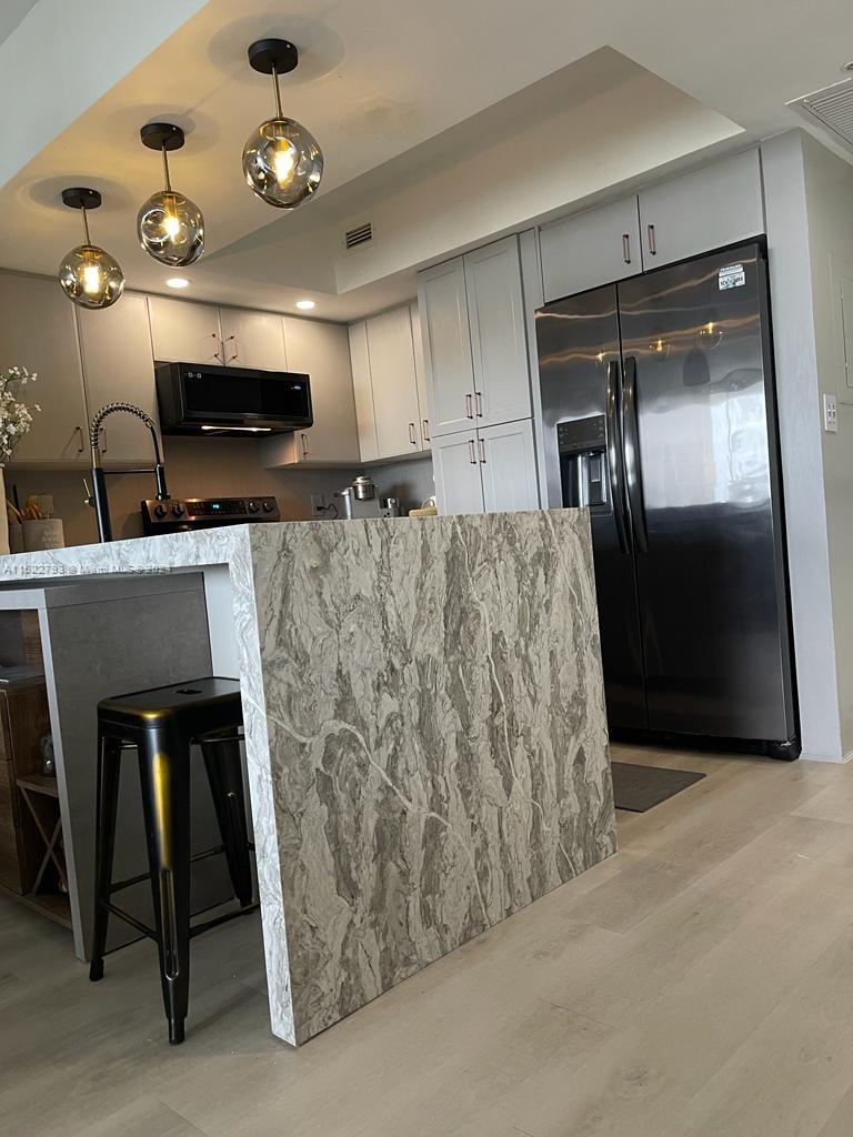 5600 Collins Ave Unit: 6L