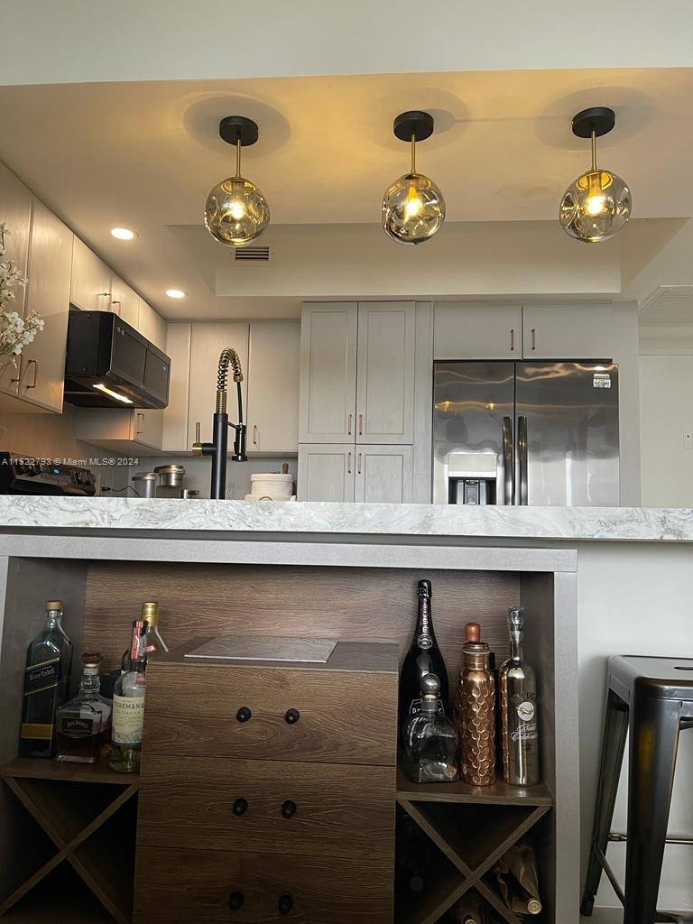 5600 Collins Ave Unit: 6L
