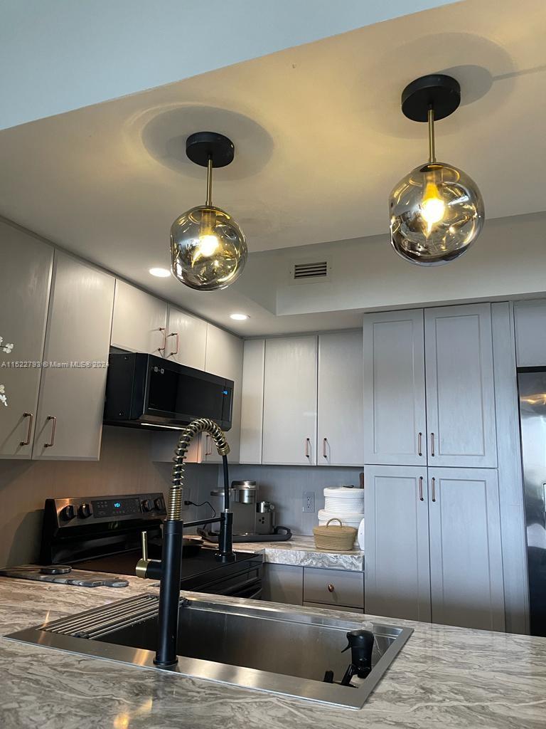5600 Collins Ave Unit: 6L