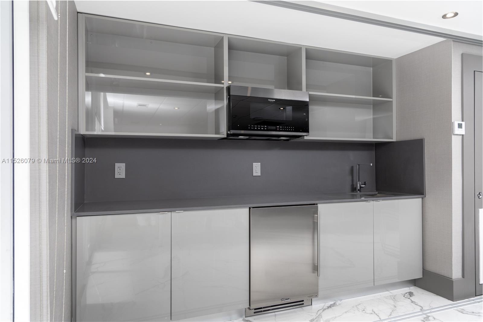 185 SE 14th Ter Unit: 2306