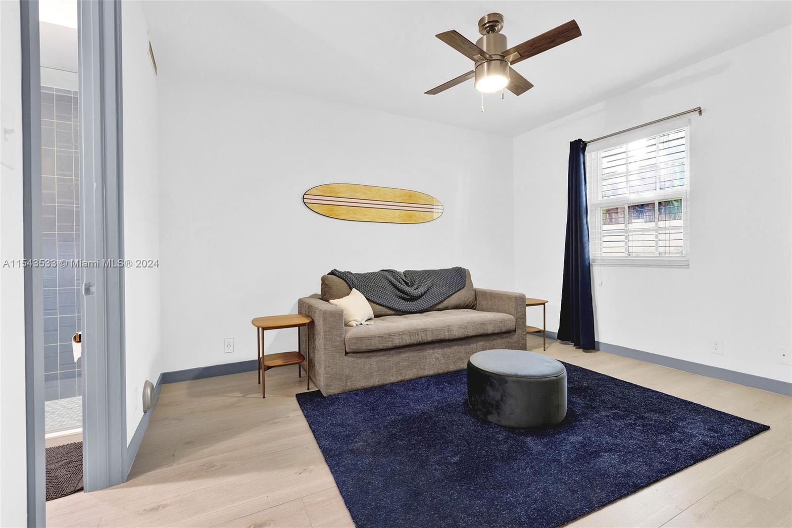 150 NE 6th Ave # B