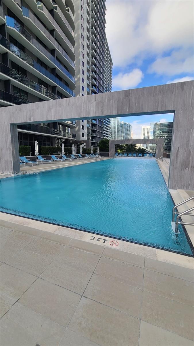 45 SW 9th St # 1503