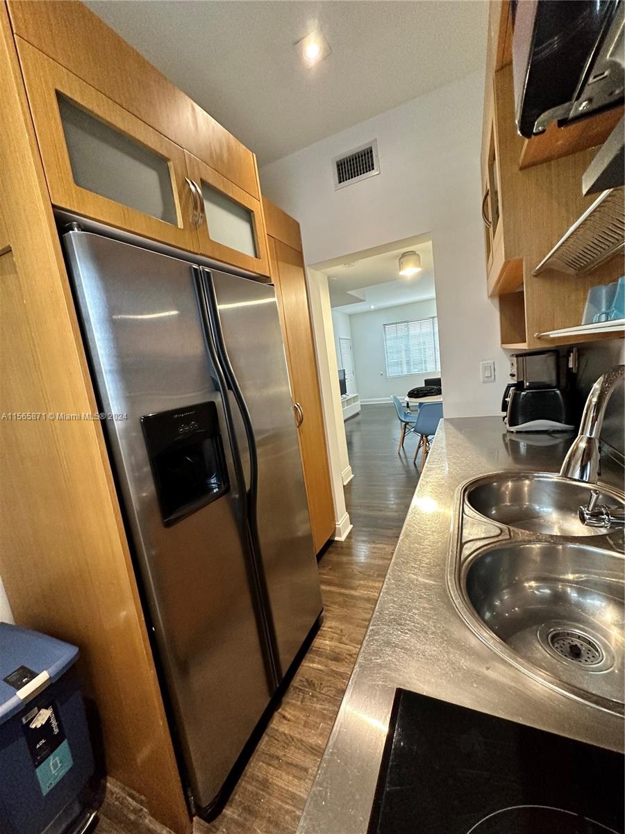 1330 Drexel Ave # 105