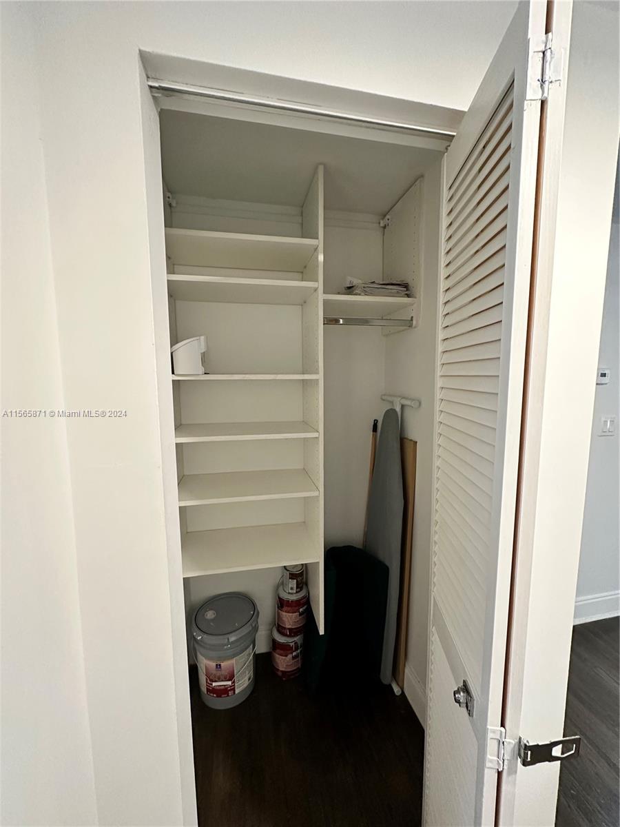 1330 Drexel Ave # 105