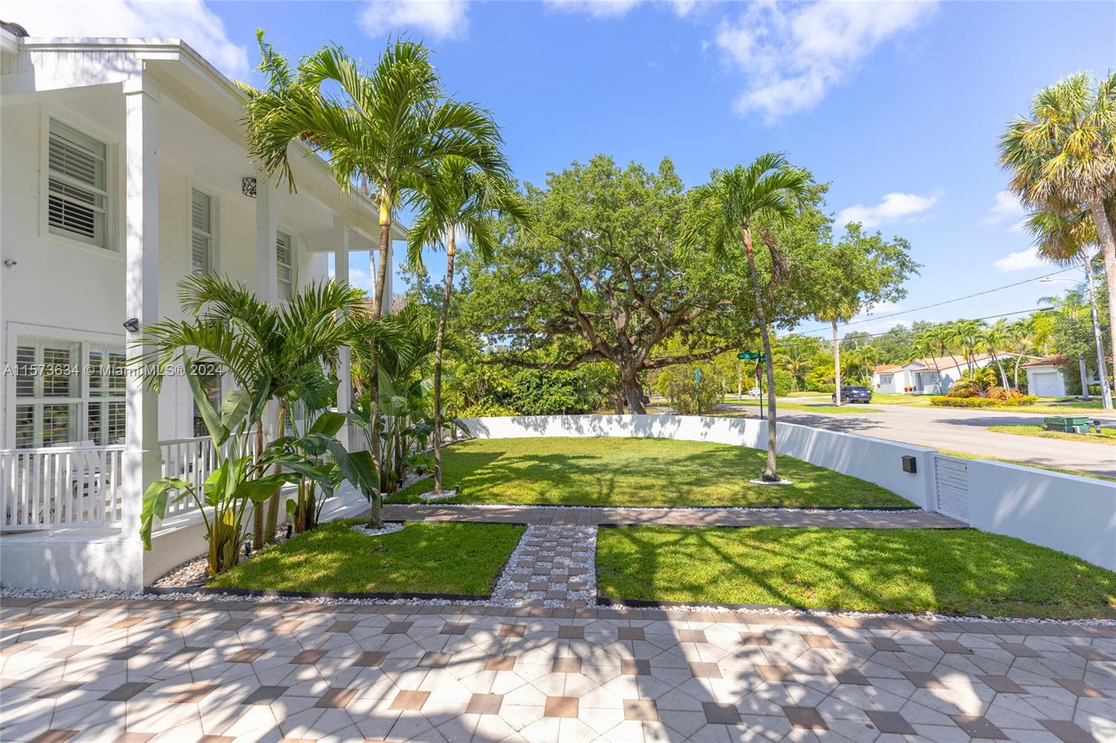 148 NW 96th St