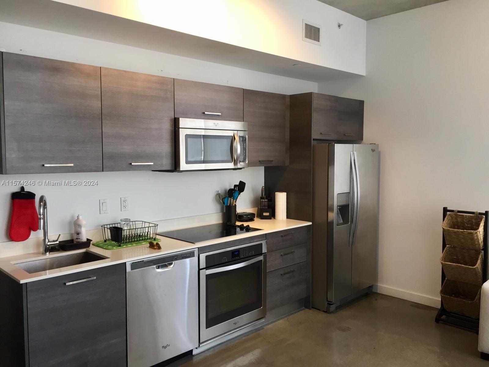 151 SE 1st St # 911