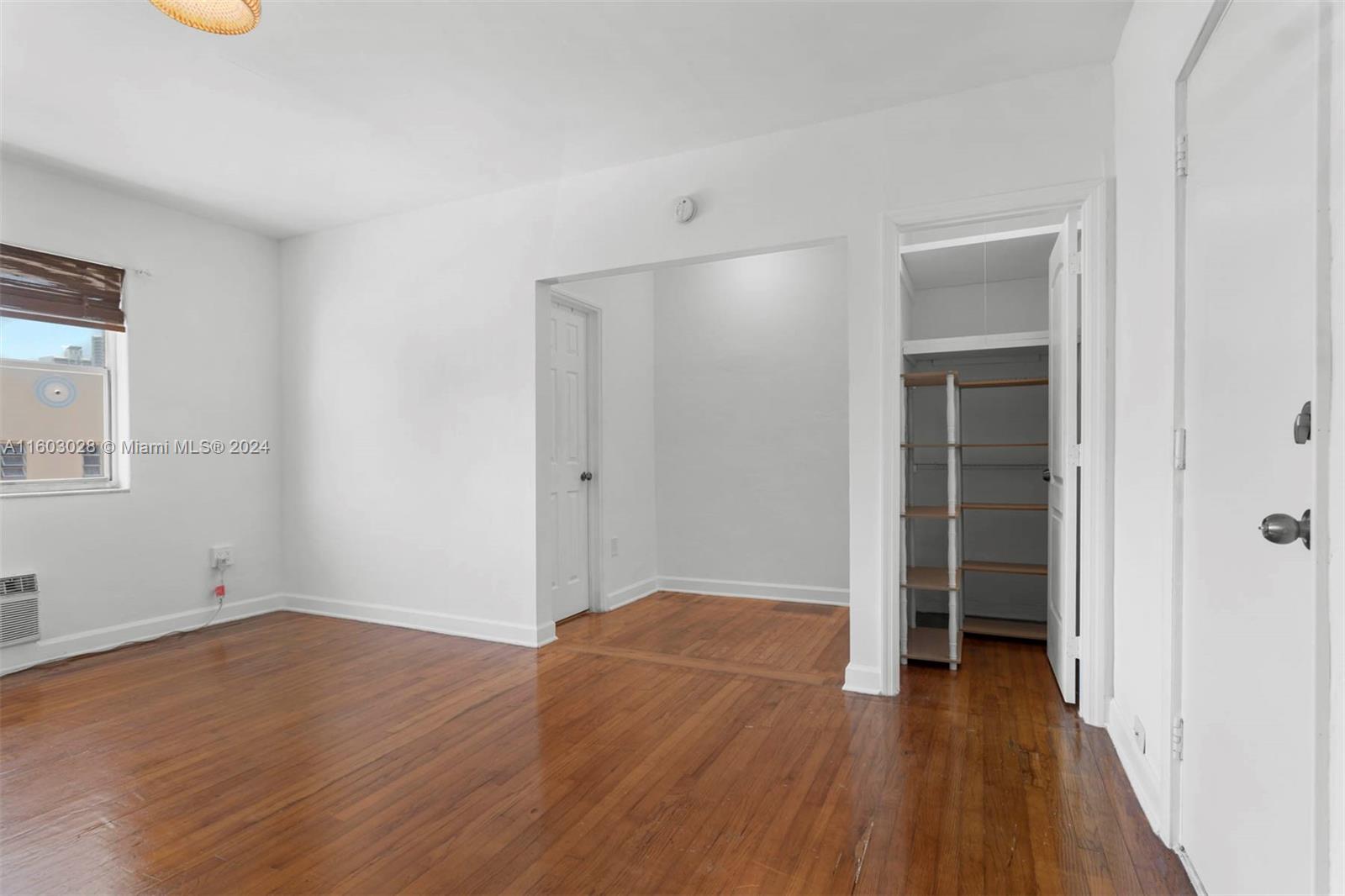 900 Jefferson Ave # 12
