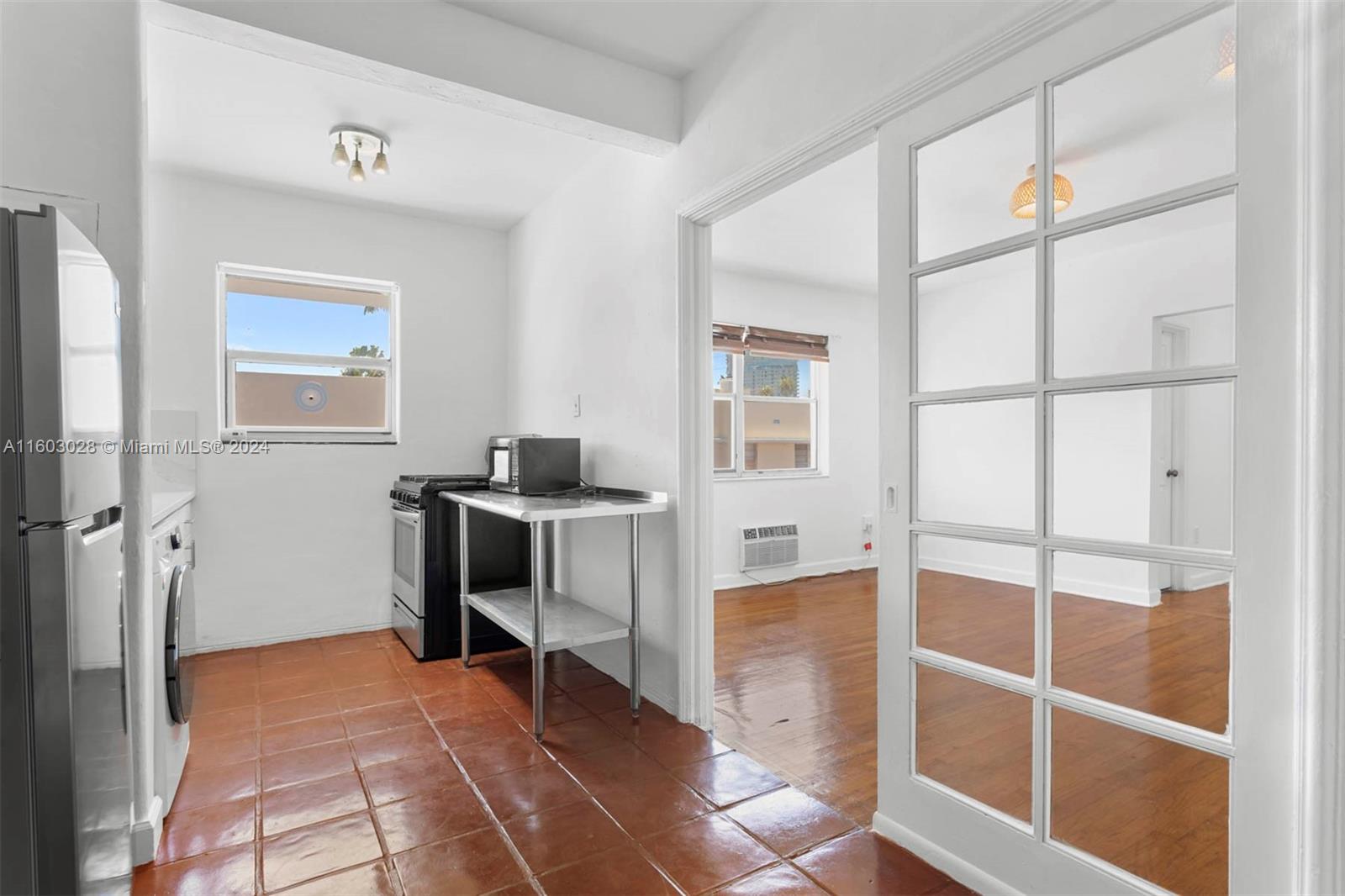 900 Jefferson Ave # 12