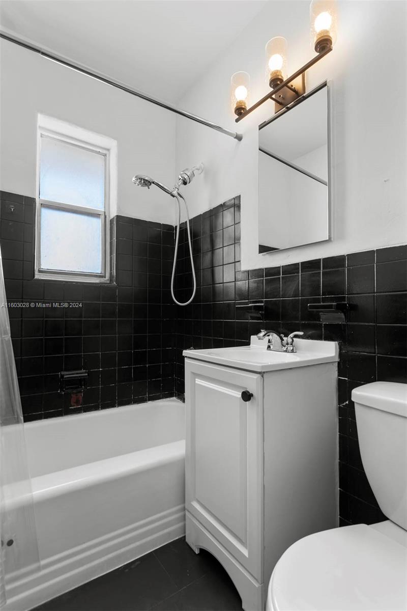 900 Jefferson Ave # 12