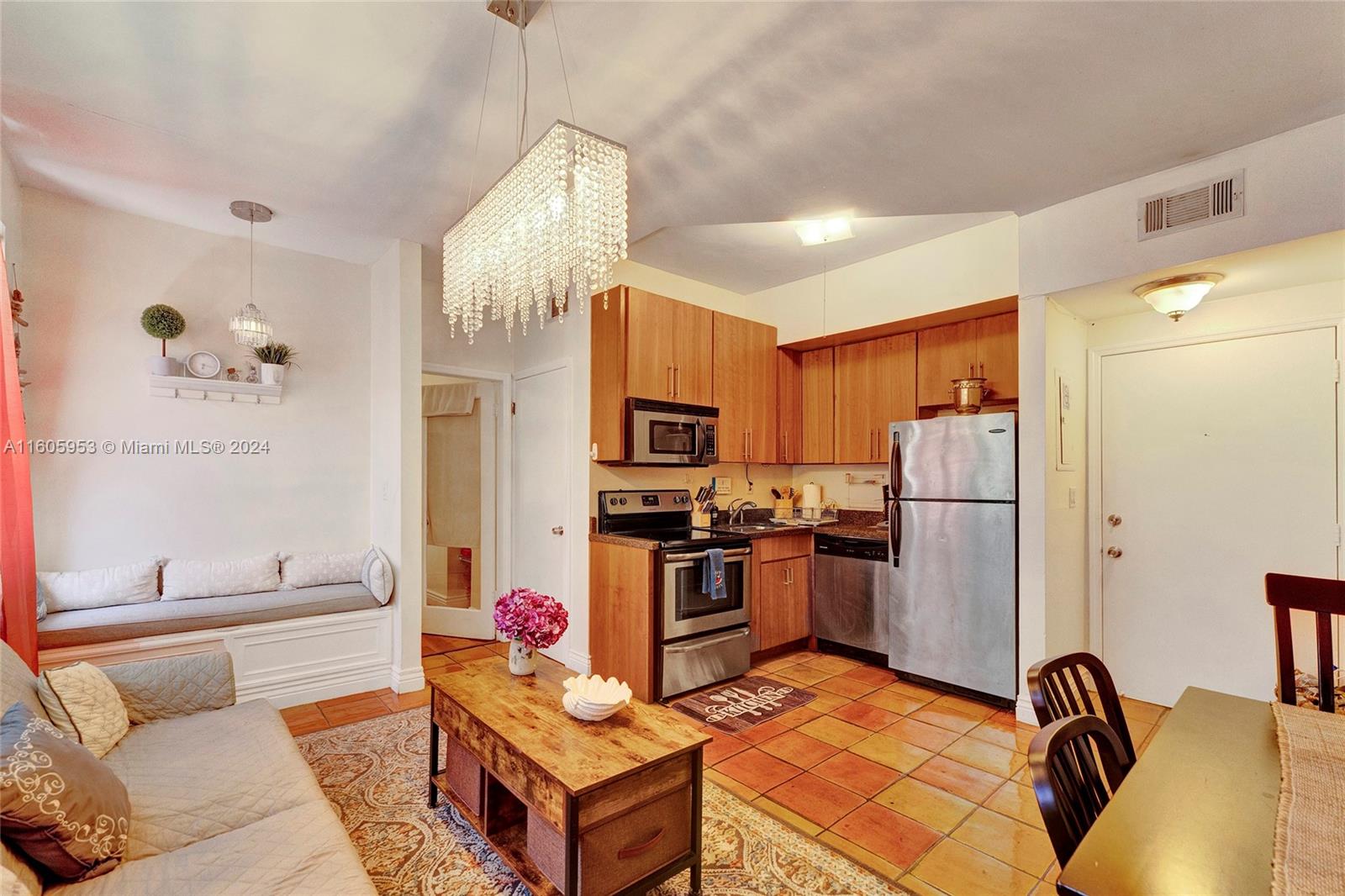 1342 Drexel Ave # 204