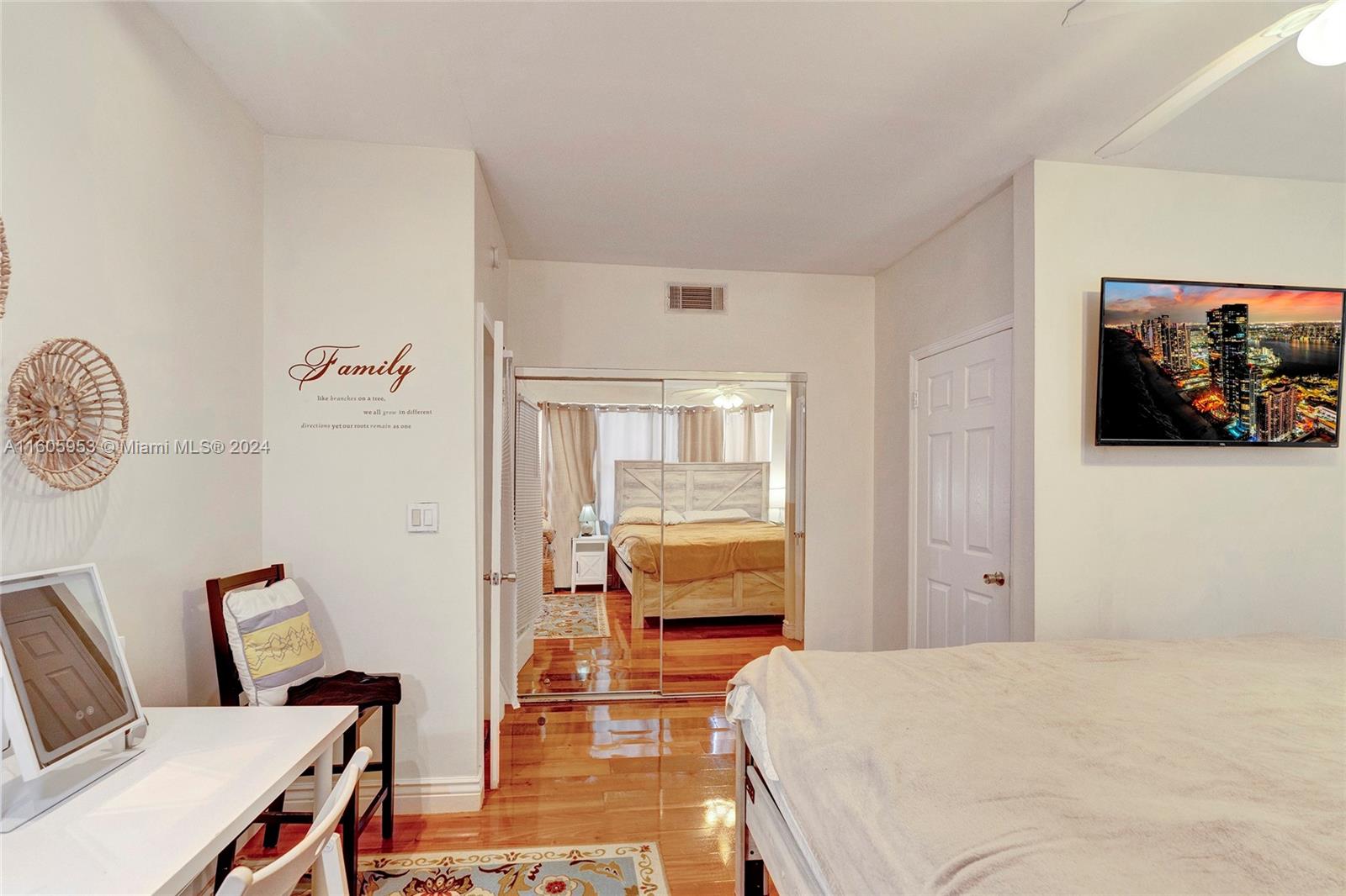 1342 Drexel Ave # 204