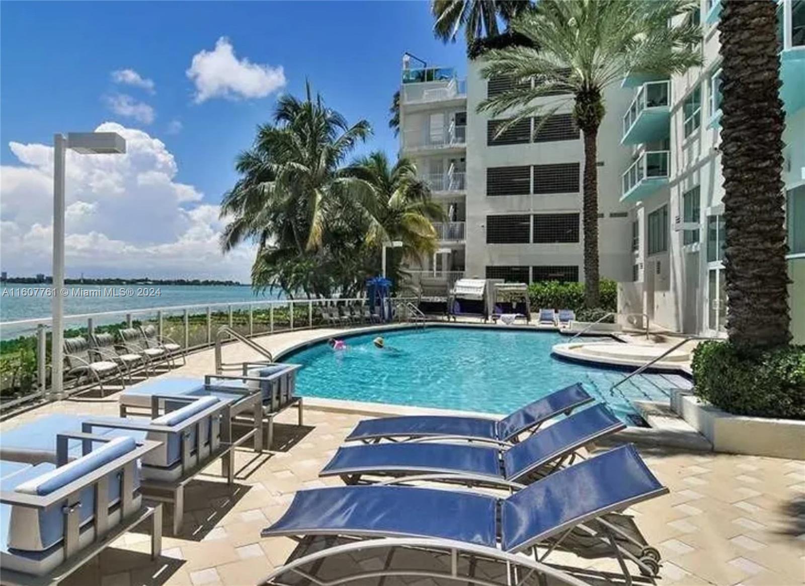 650 West Ave # 3008