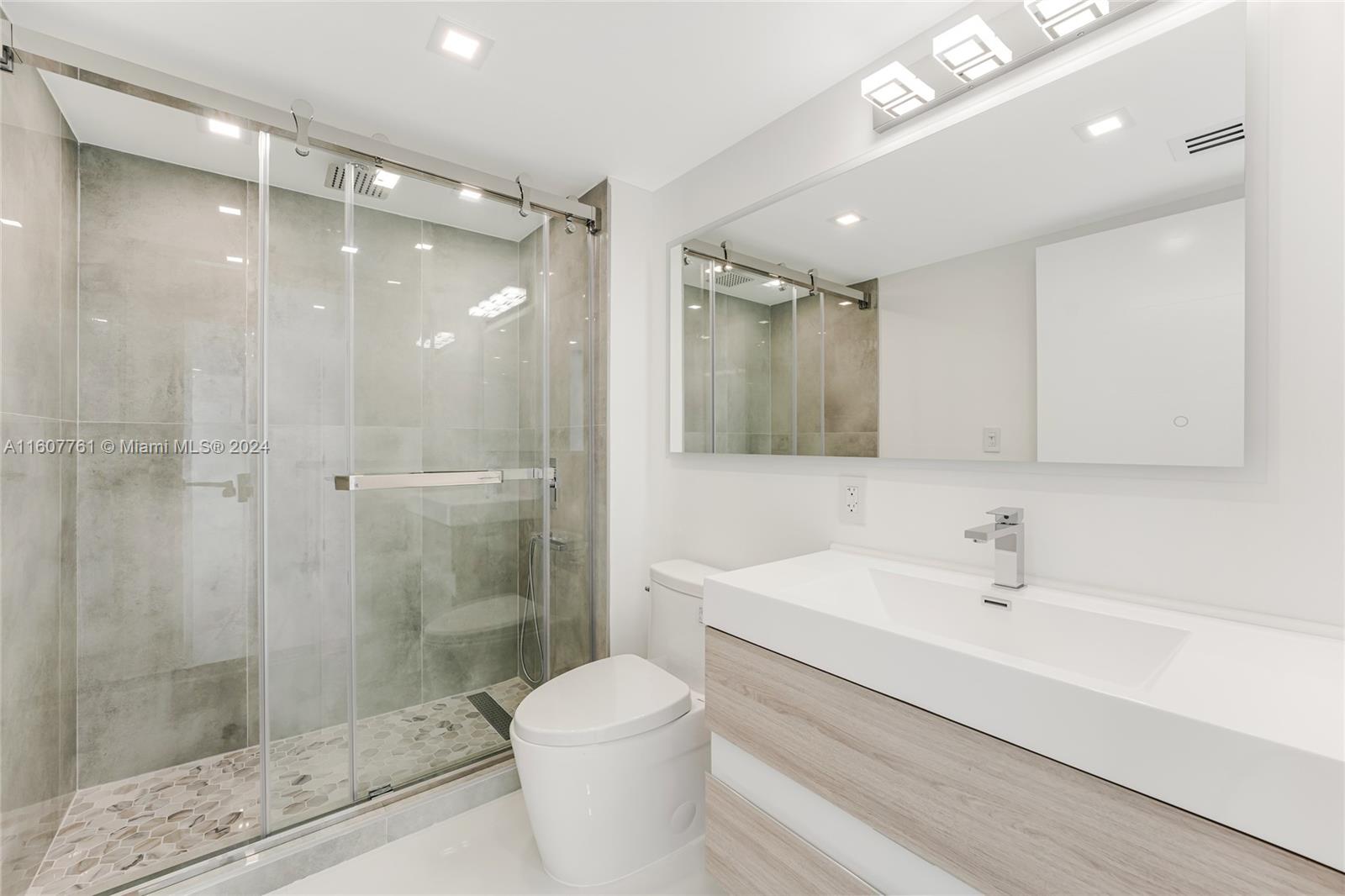 650 West Ave # 3008
