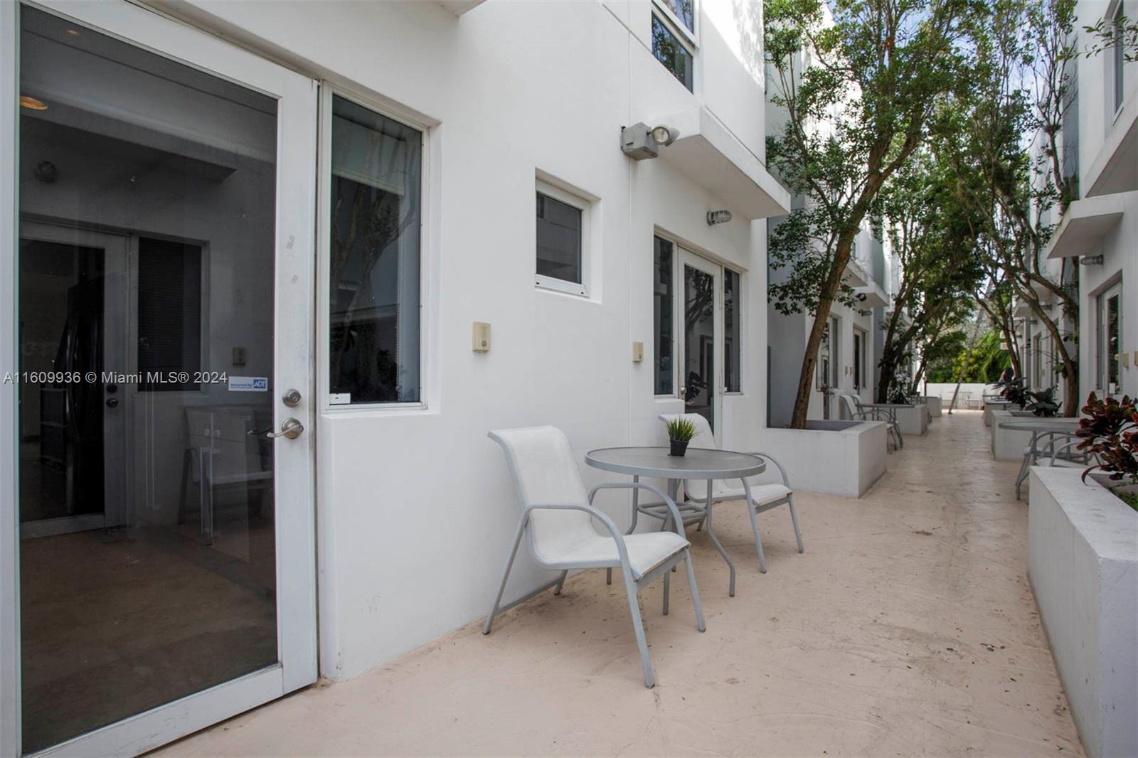214 Washington Ave # 8