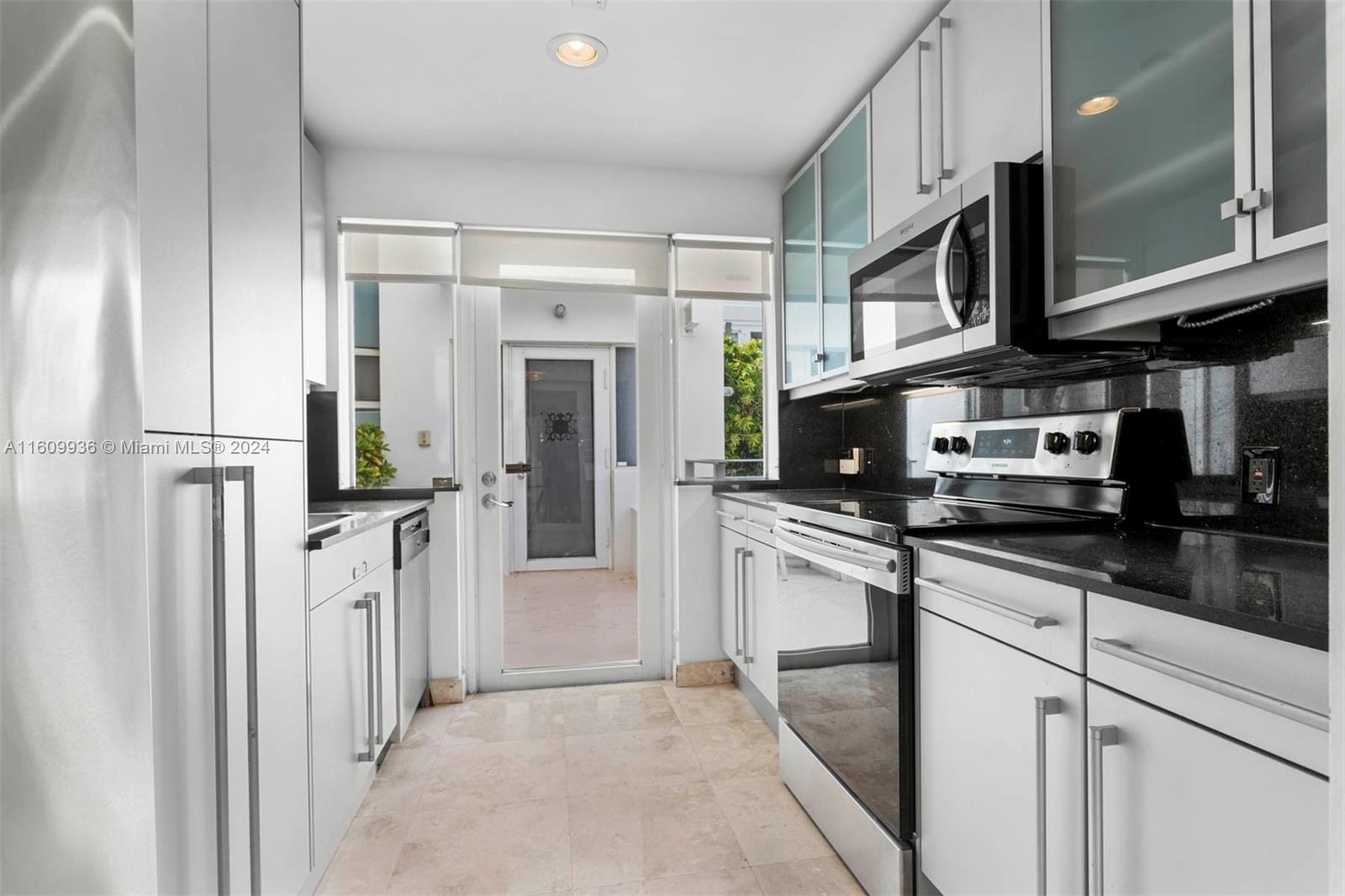 214 Washington Ave # 8