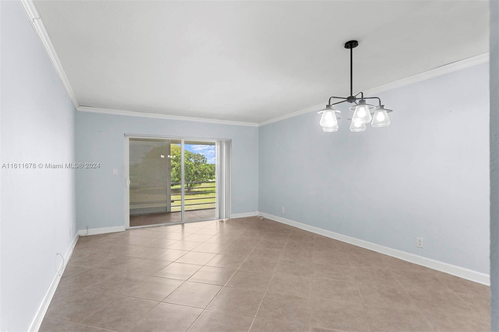 5100 SW 90th Ave # 303