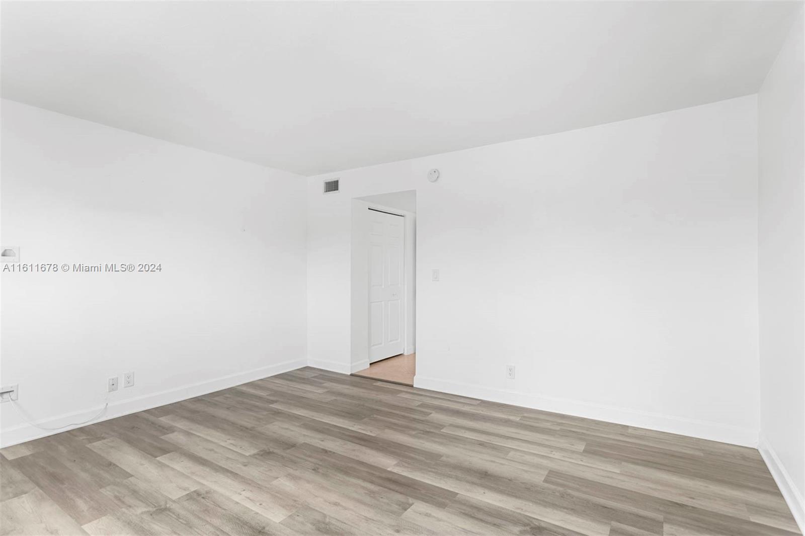5100 SW 90th Ave # 303