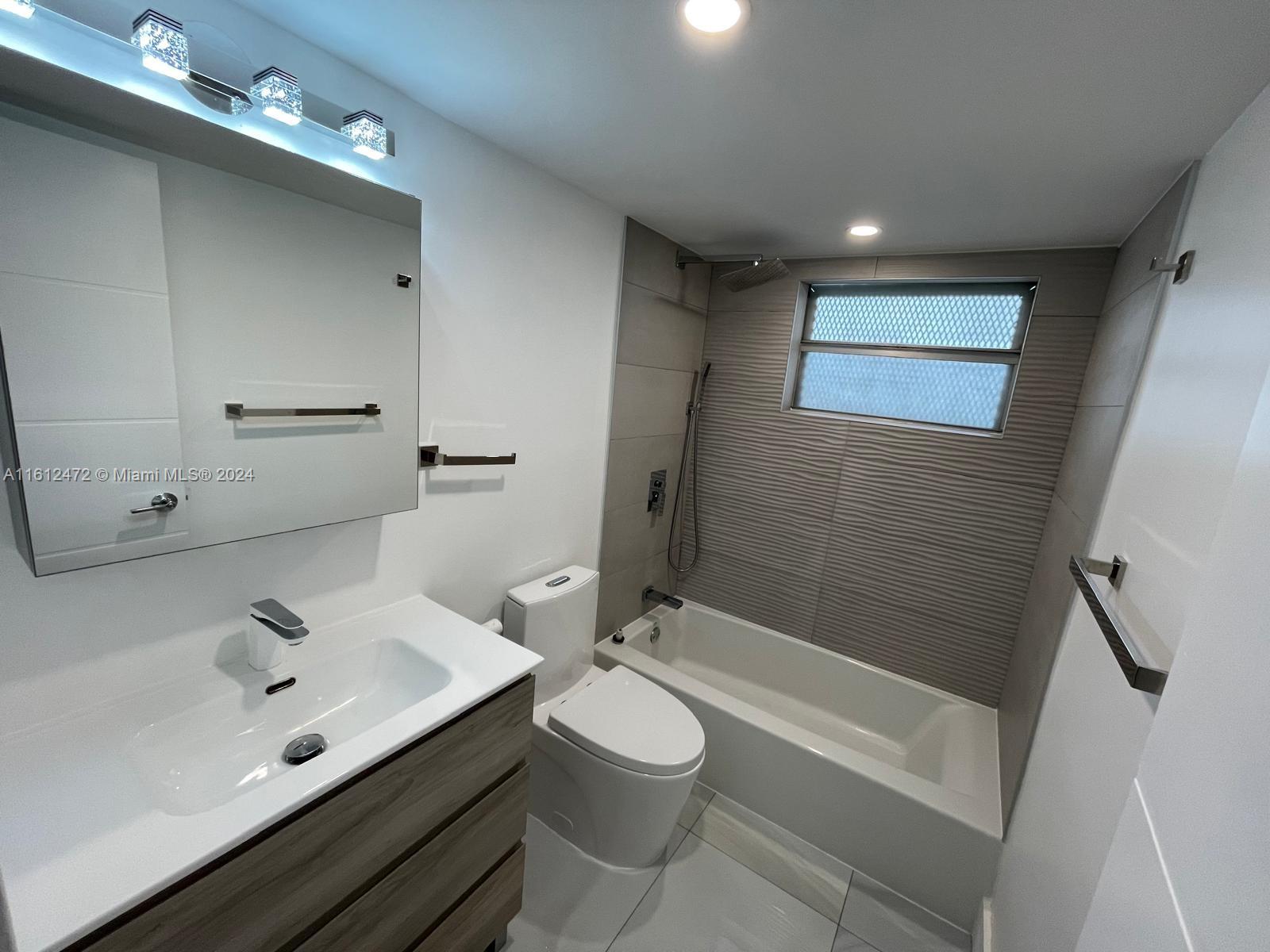 910 Jefferson Ave # 4D