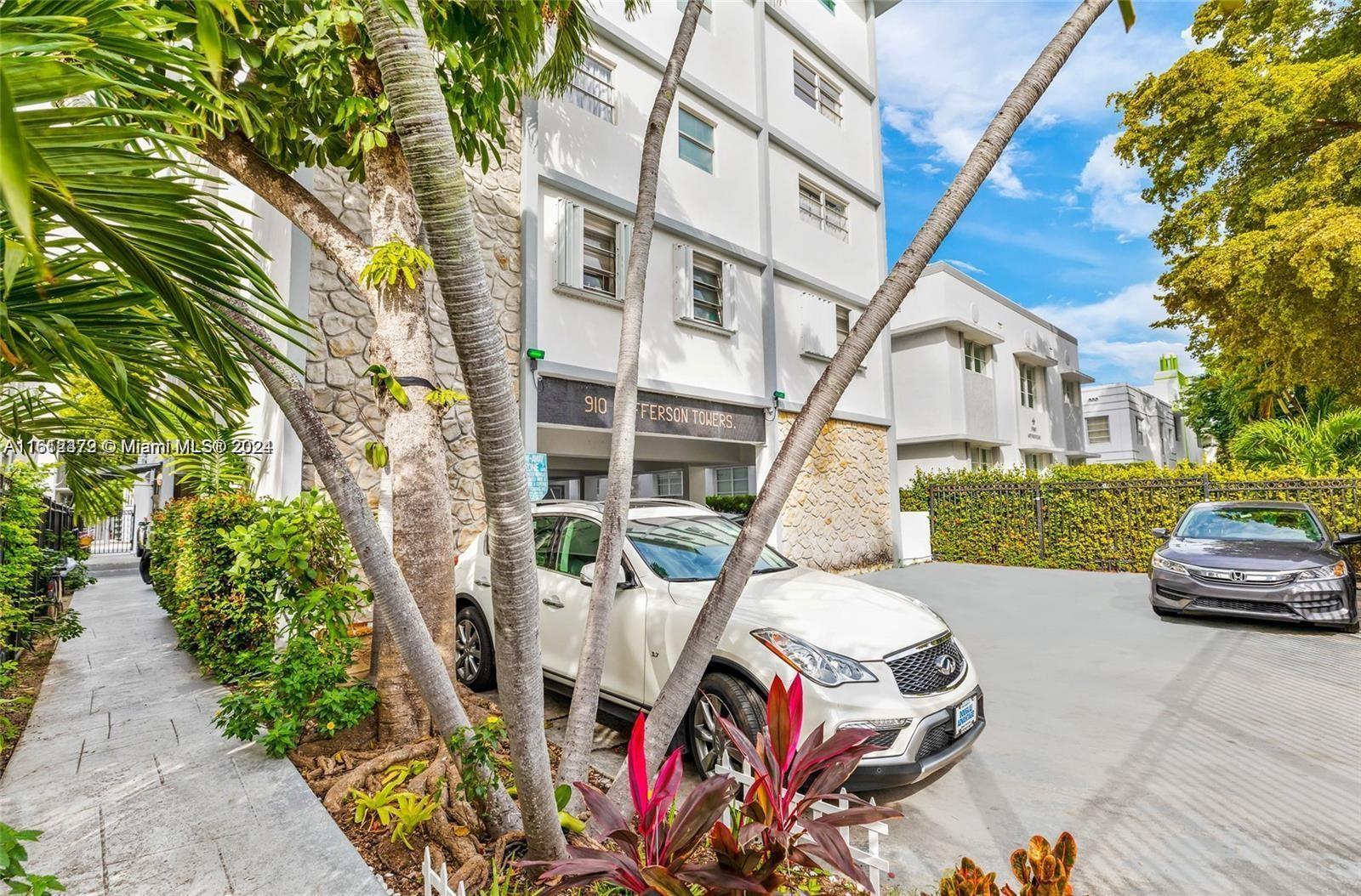 910 Jefferson Ave # 4D