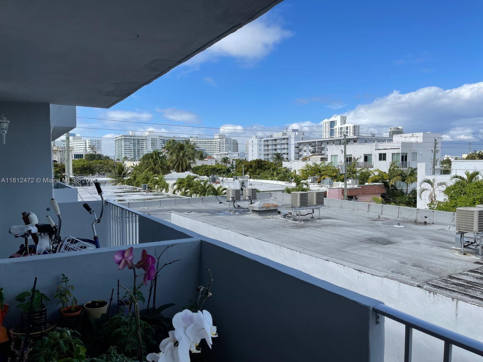 910 Jefferson Ave # 4D
