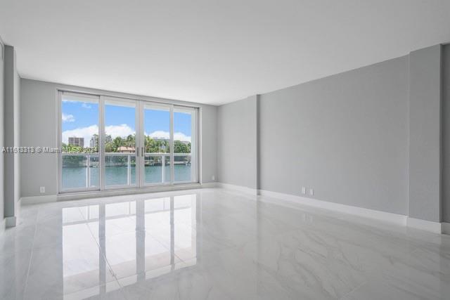 9381 E Bay Harbor Dr # 204S