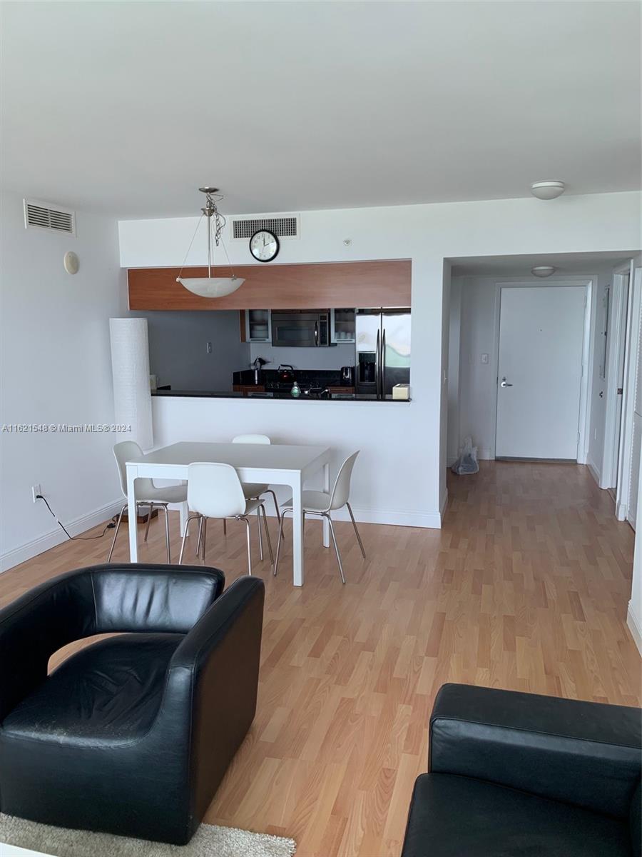 1800 N Bayshore Dr # 2310