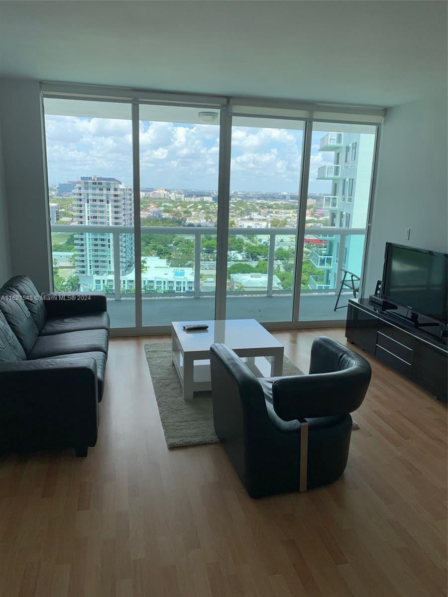 1800 N Bayshore Dr # 2310