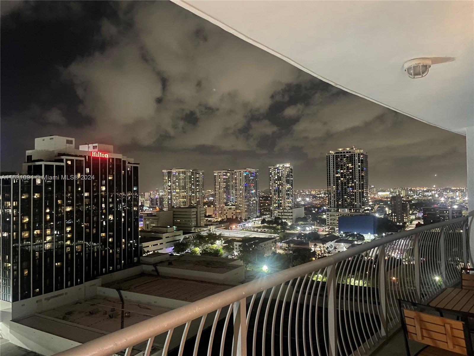 1750 N Bayshore Dr # 2510