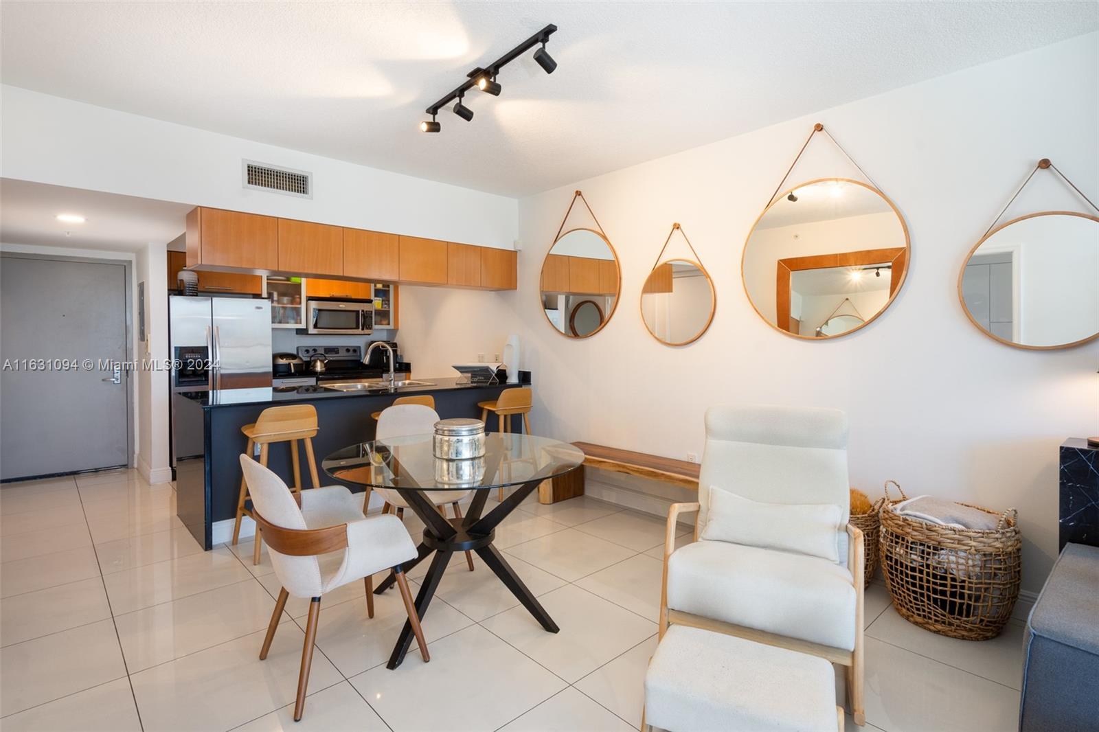 1750 N Bayshore Dr # 2510