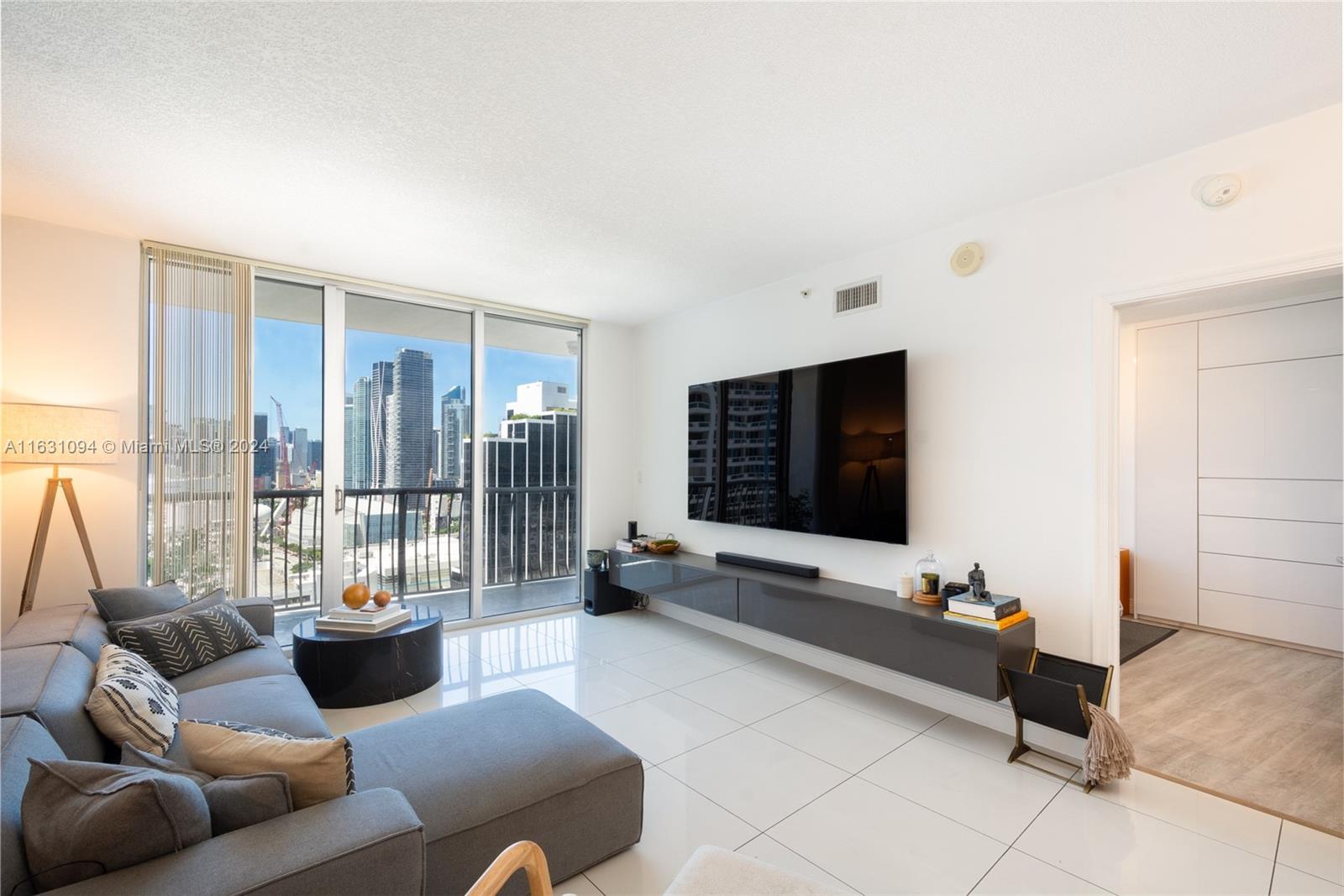 1750 N Bayshore Dr # 2510