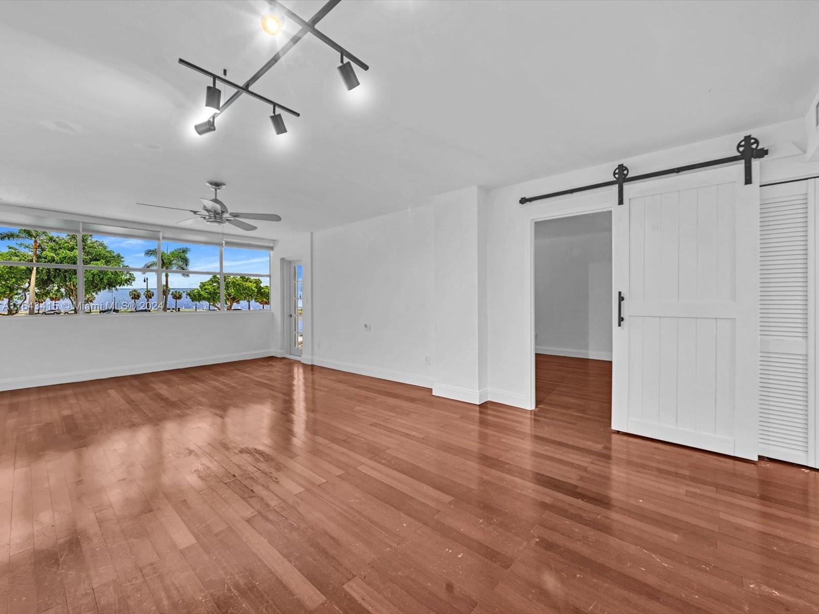 1420 Brickell Bay Dr # 302E