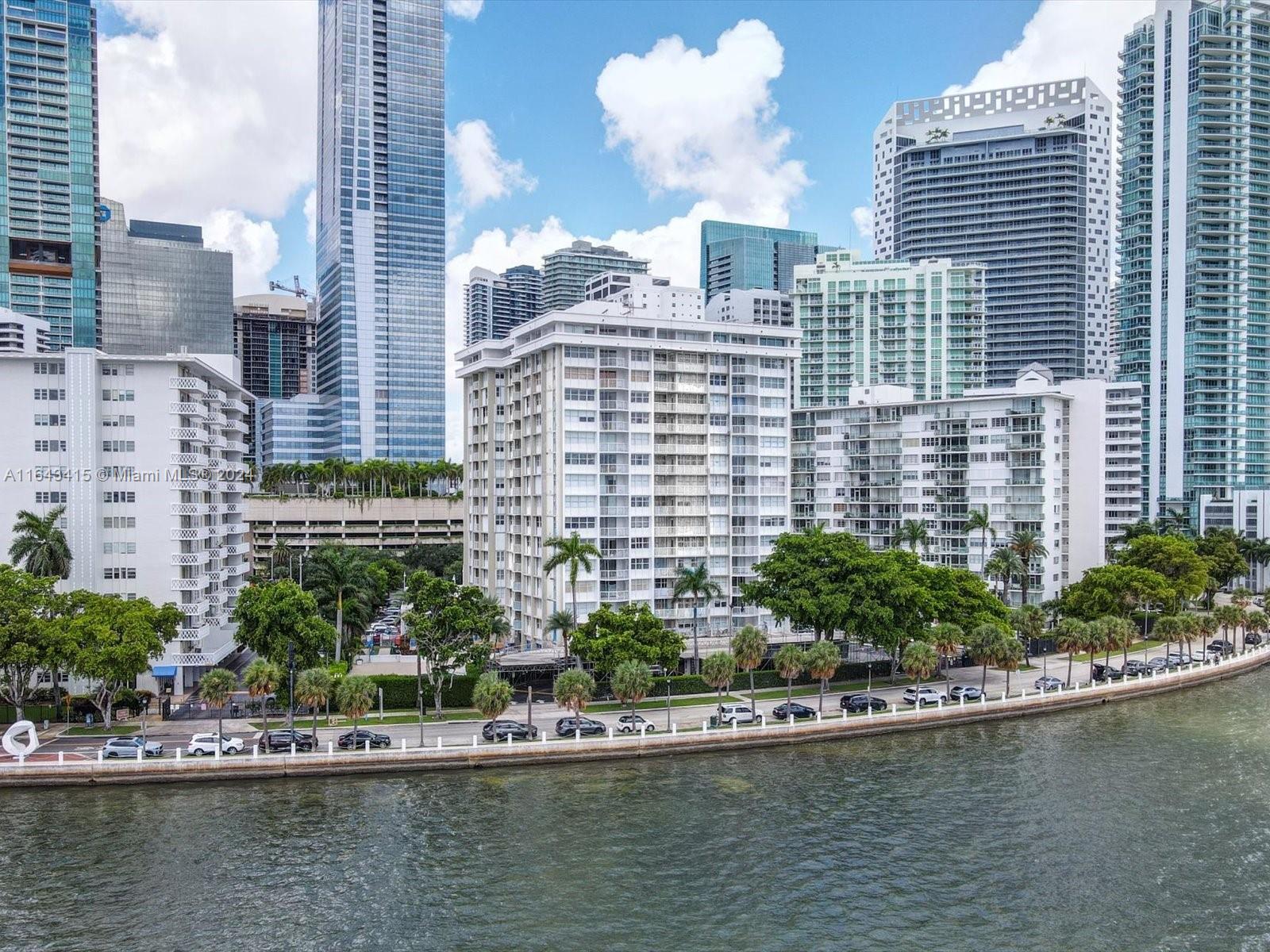 1420 Brickell Bay Dr # 302E