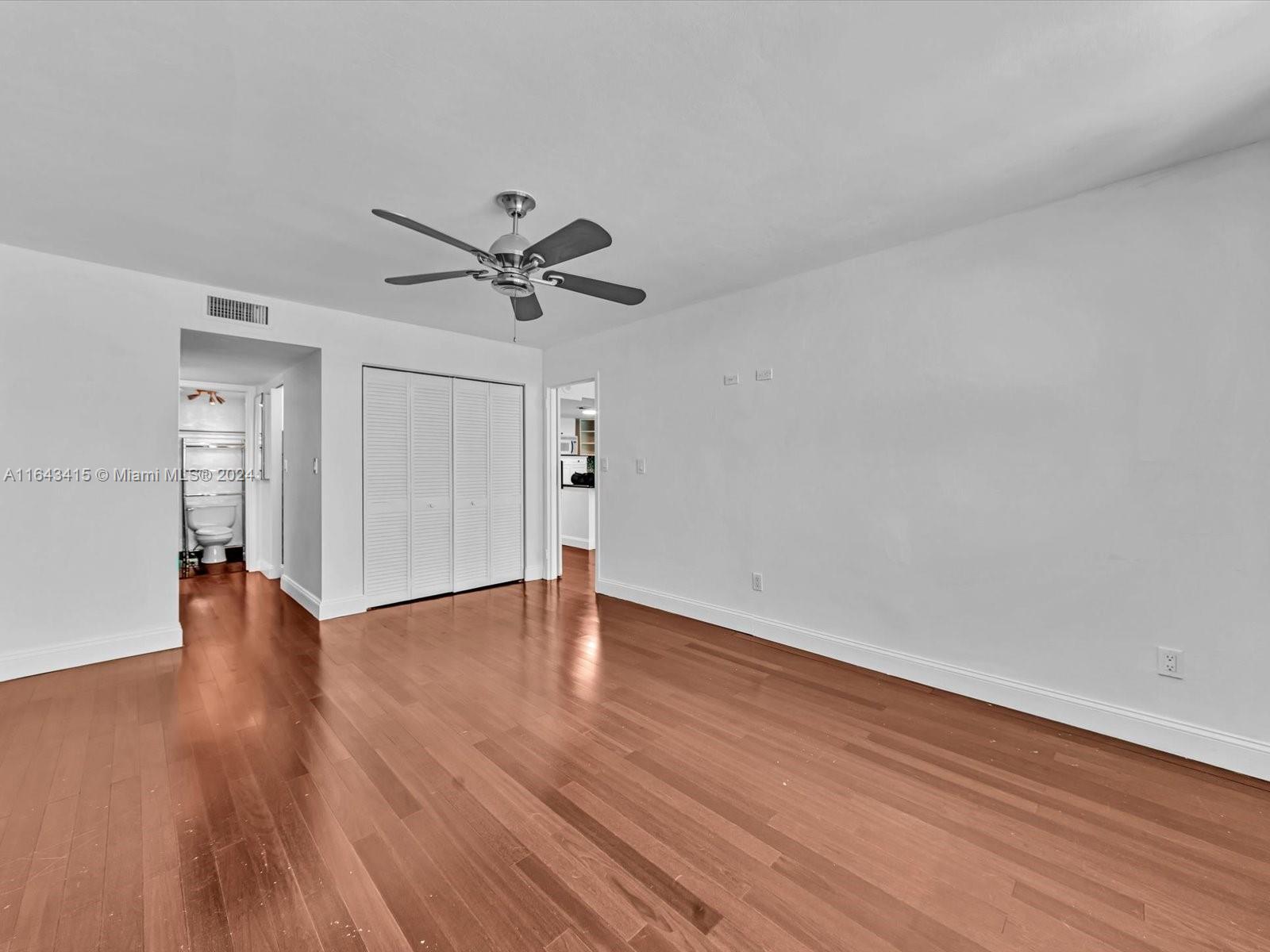 1420 Brickell Bay Dr # 302E