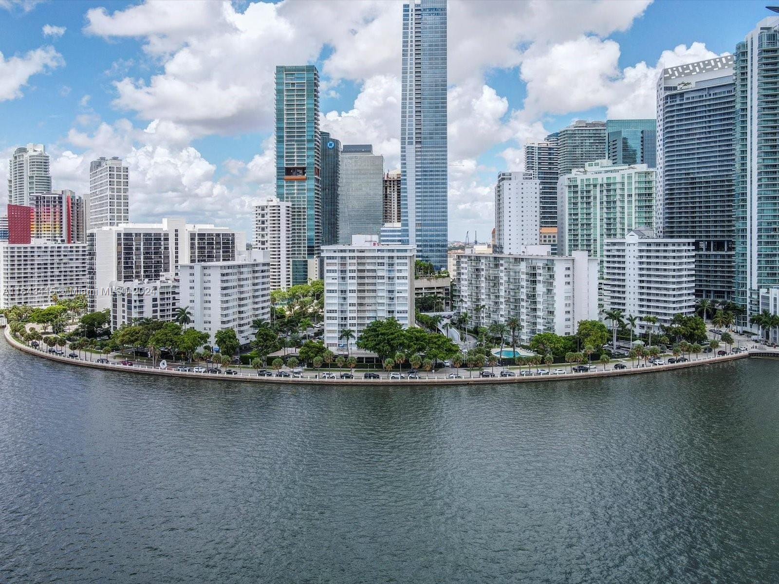 1420 Brickell Bay Dr # 302E