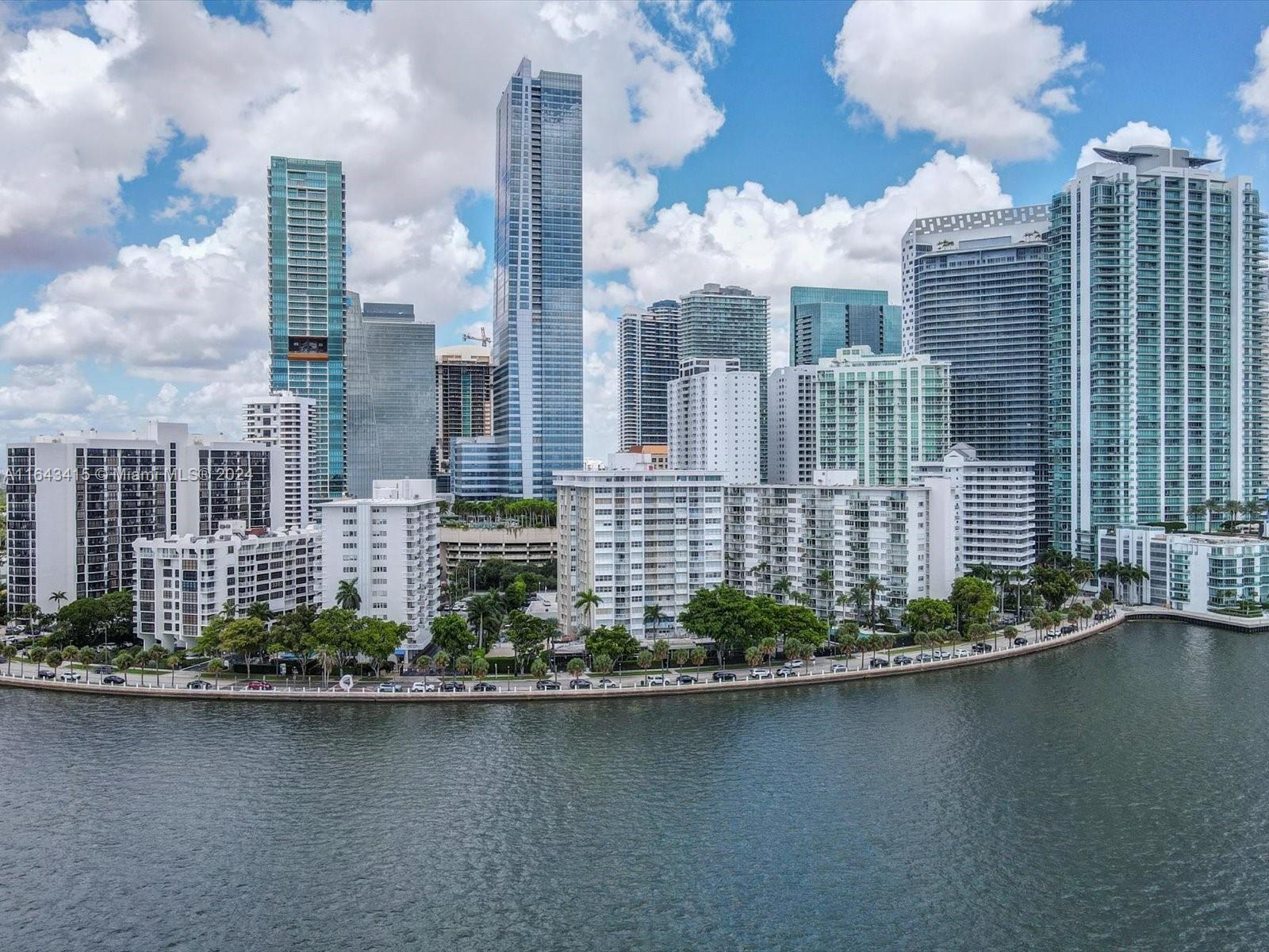 1420 Brickell Bay Dr # 302E