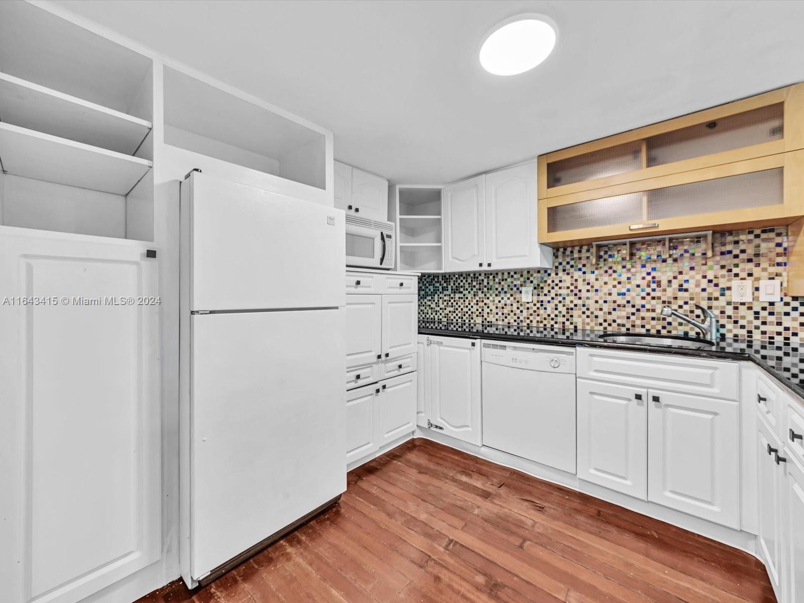 1420 Brickell Bay Dr # 302E